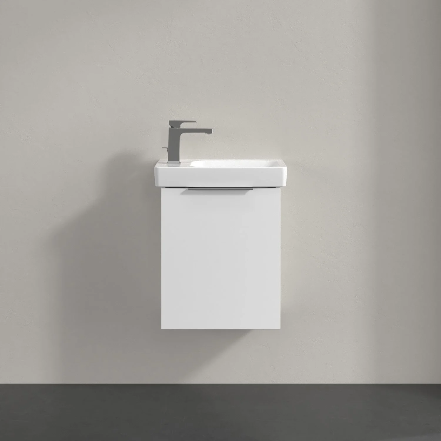 Białe meble łazienkowe z umywalką na ścianie, Villeroy & Boch