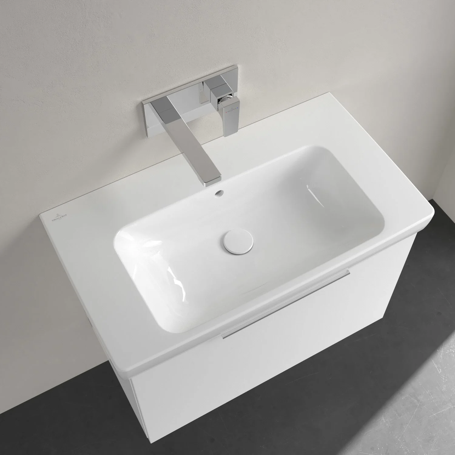 Biała umywalka z baterią z góry, Villeroy & Boch