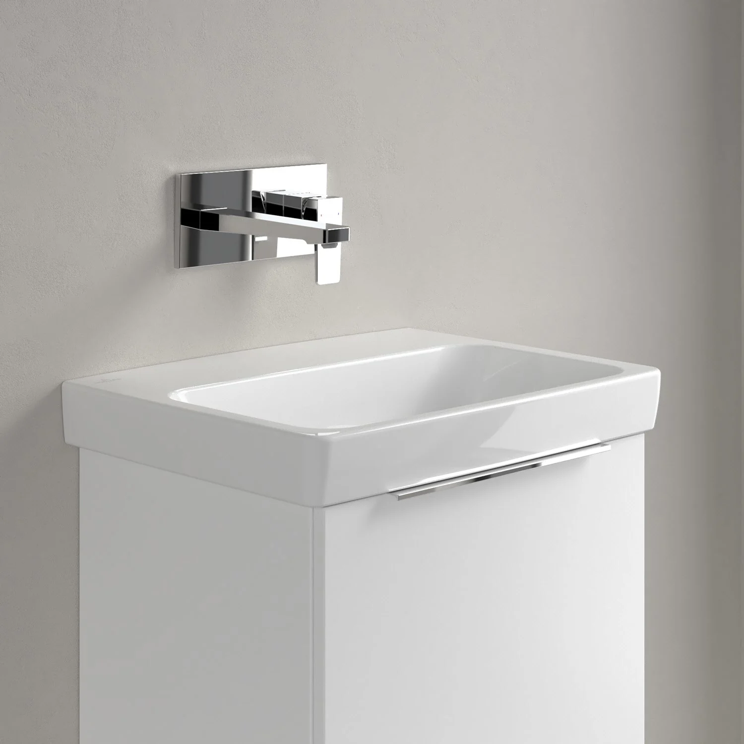 Biała umywalka z baterią ścienną zbliżenie, Villeroy & Boch