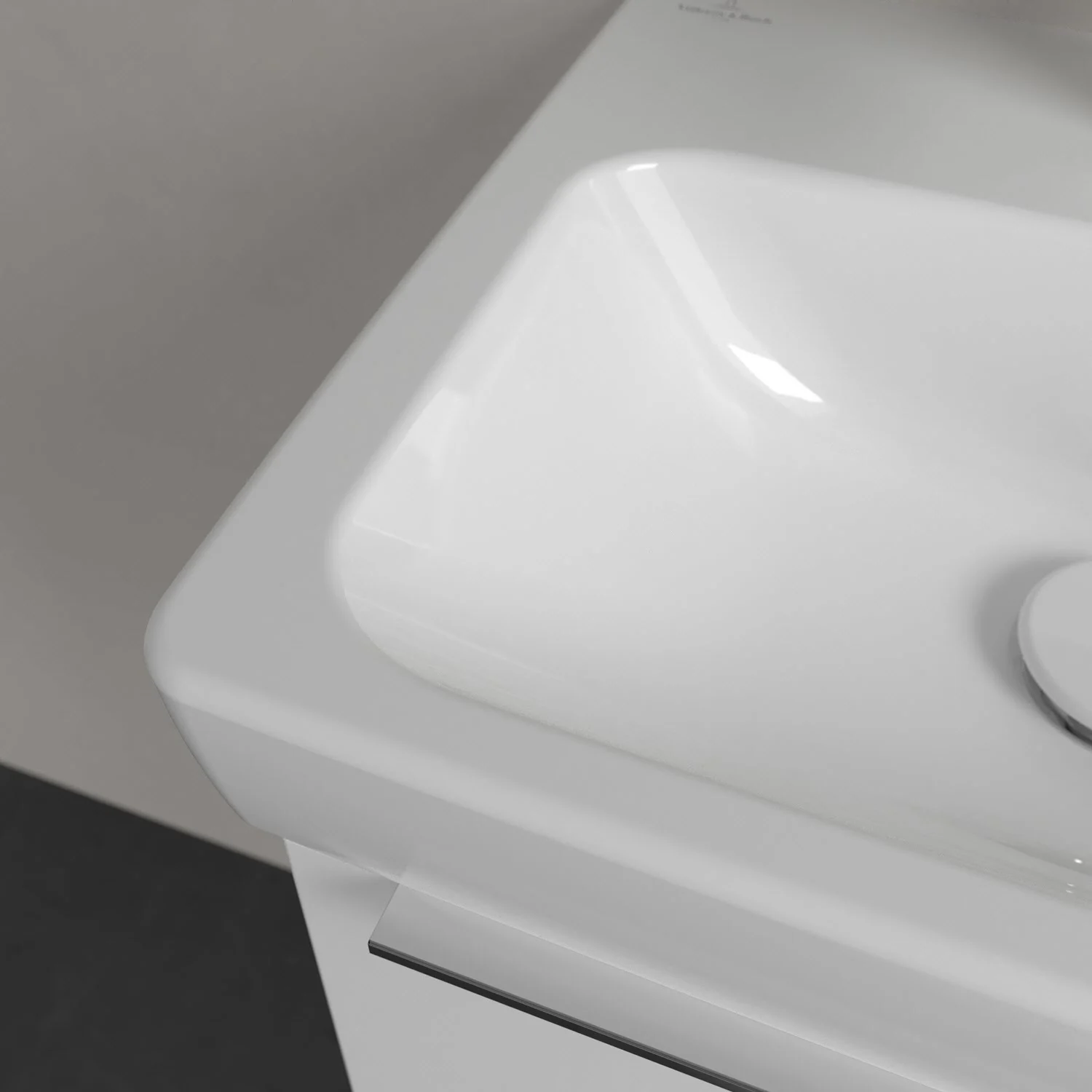Zbliżenie białej umywalki bez kranu, Villeroy & Boch