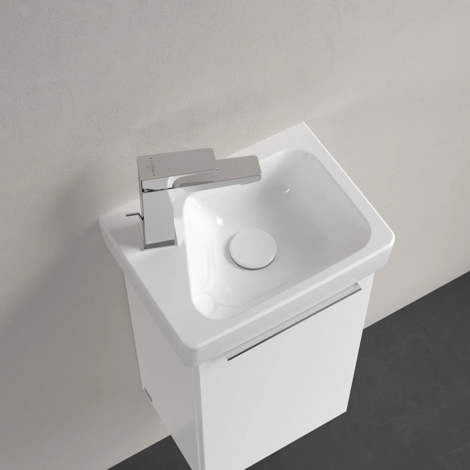 Mała umywalka z baterią z góry, Villeroy & Boch