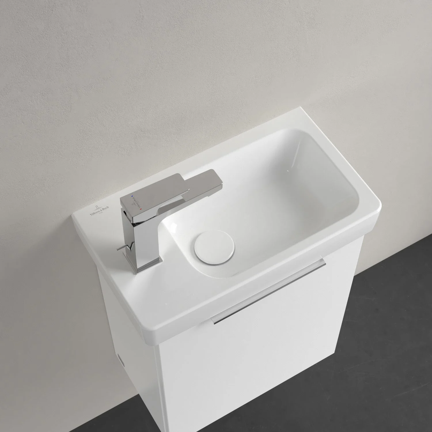 Umywalka z baterią z widoku ptaka, Villeroy & Boch