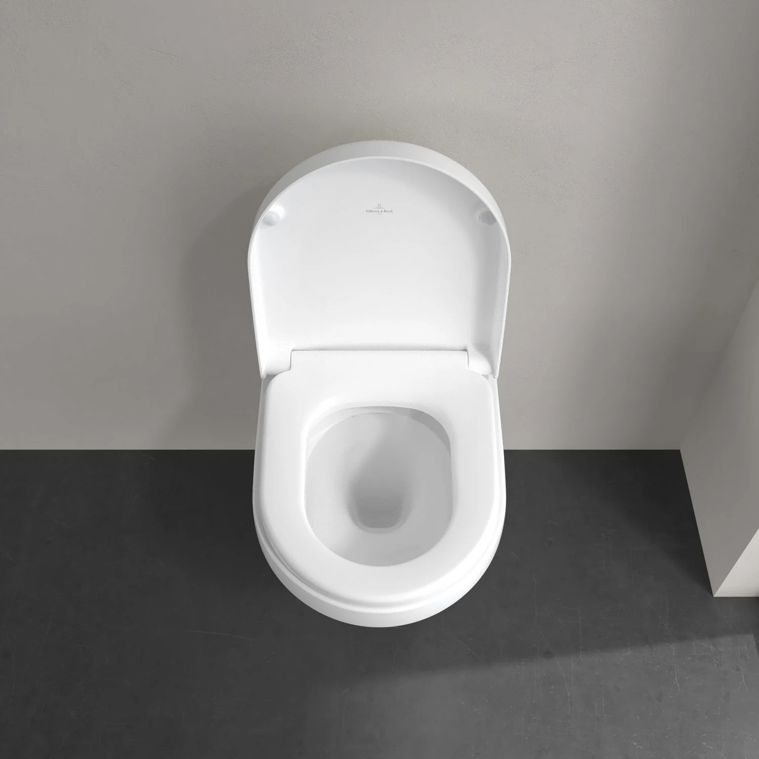 Biała toaleta z góry w łazience, Villeroy & Boch