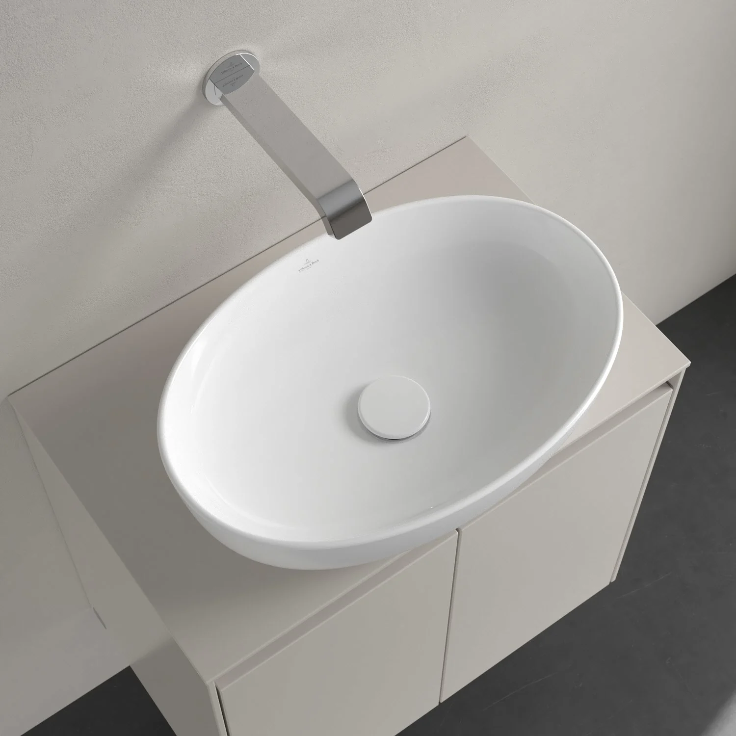 Owalna biała umywalka widziana z góry, Villeroy & Boch
