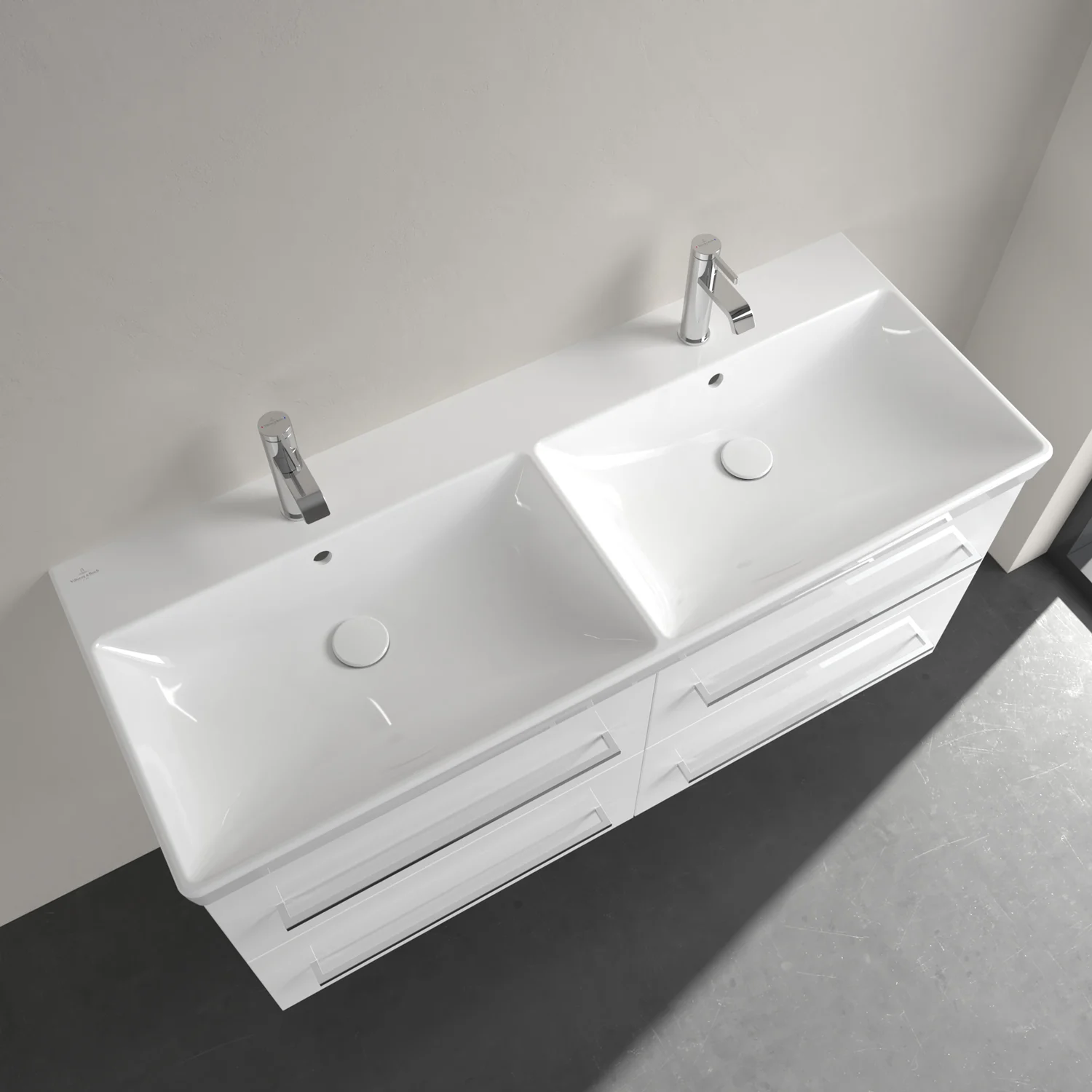 Podwójna umywalka w nowoczesnym otoczeniu łazienkowym, Villeroy & Boch