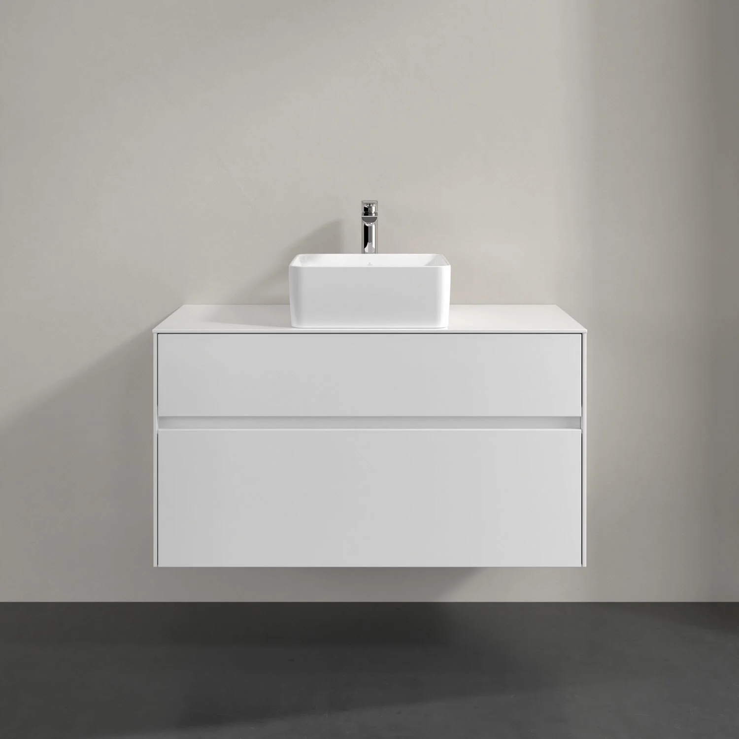 Umywalka z białą szafką z bliska, Villeroy & Boch