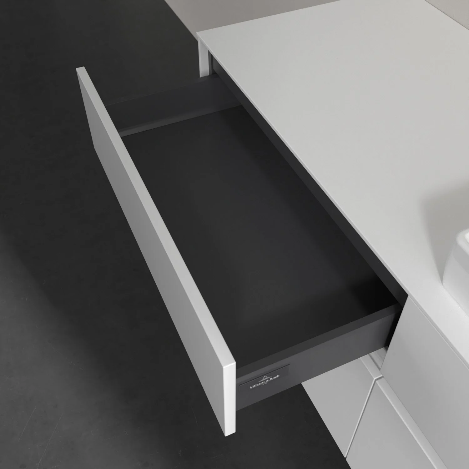 Zbliżenie otwartej szuflady w bieli, Villeroy & Boch