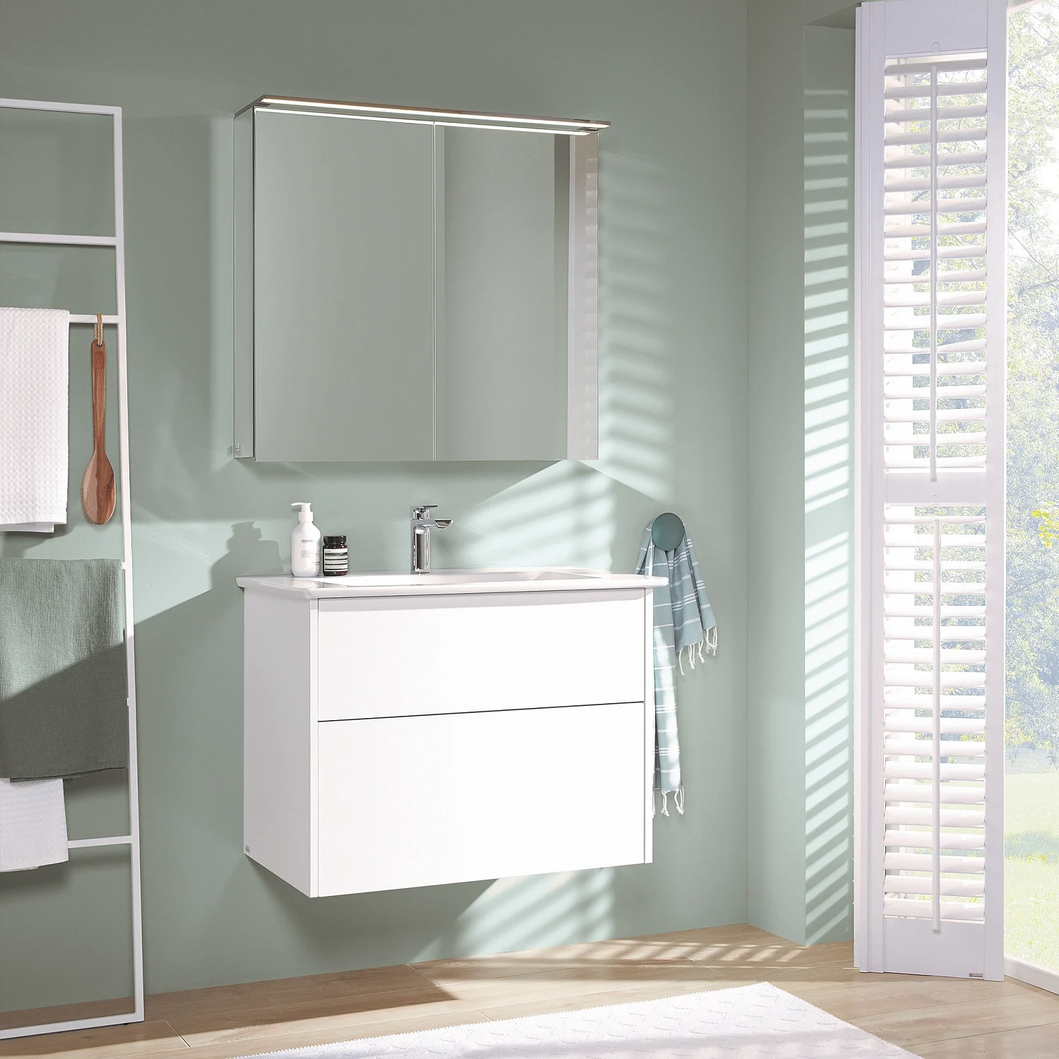 Villeroy & Boch Finero Vorbau-Spiegelschrank mit Beleuchtung 80,7 x 75,8 cm Bild 6