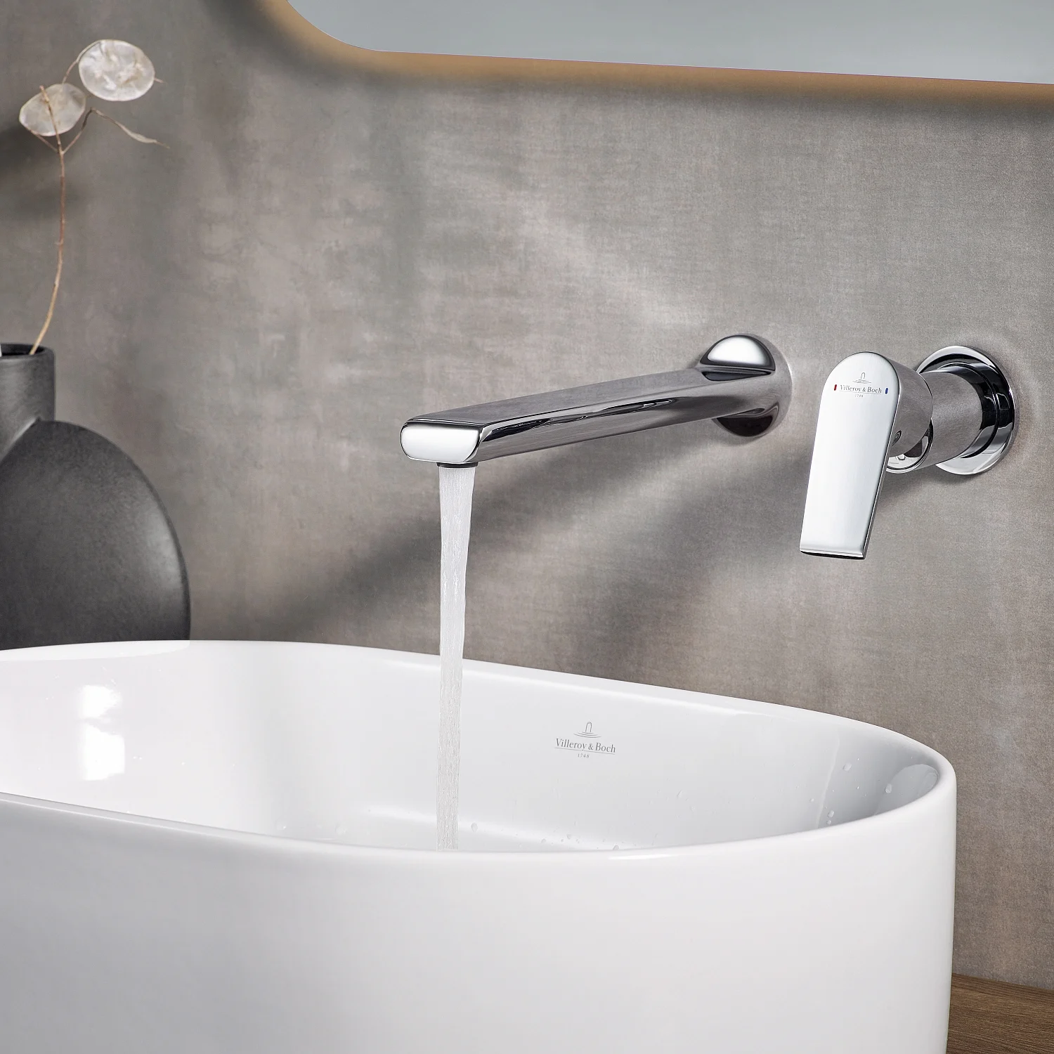 Umywalka z jednouchwytową baterią w nowoczesnej łazience, Villeroy & Boch