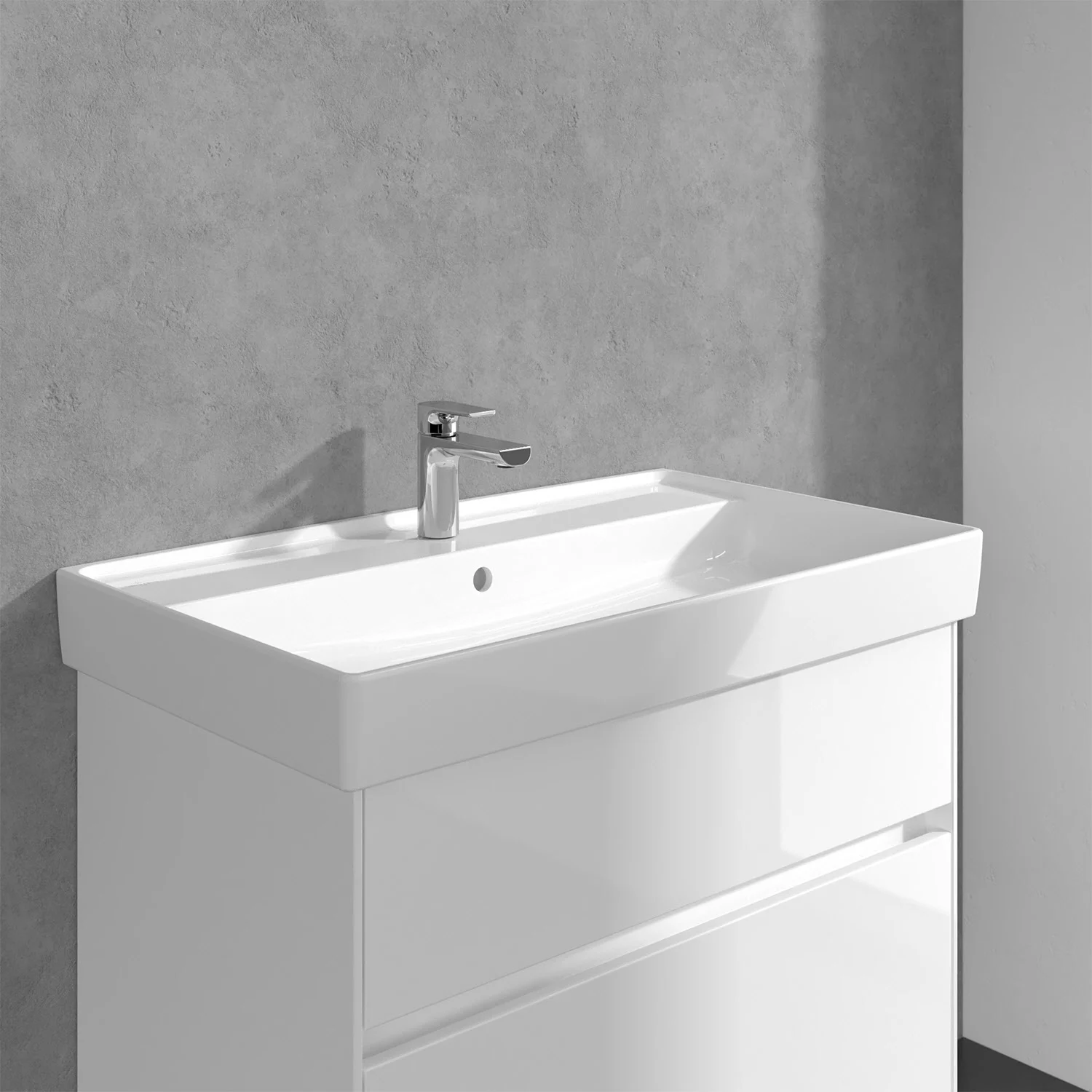 Umywalka z kranem w łazience, Villeroy & Boch