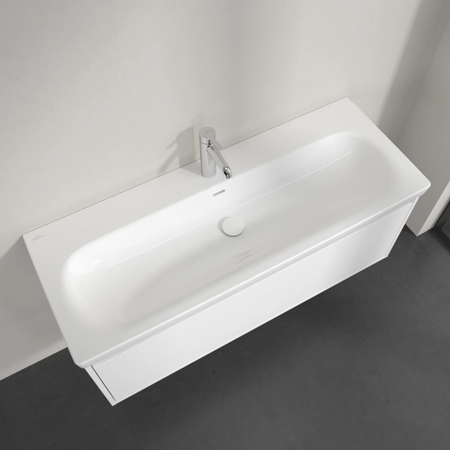 Biała umywalka z jednouchwytową baterią z góry, Villeroy & Boch