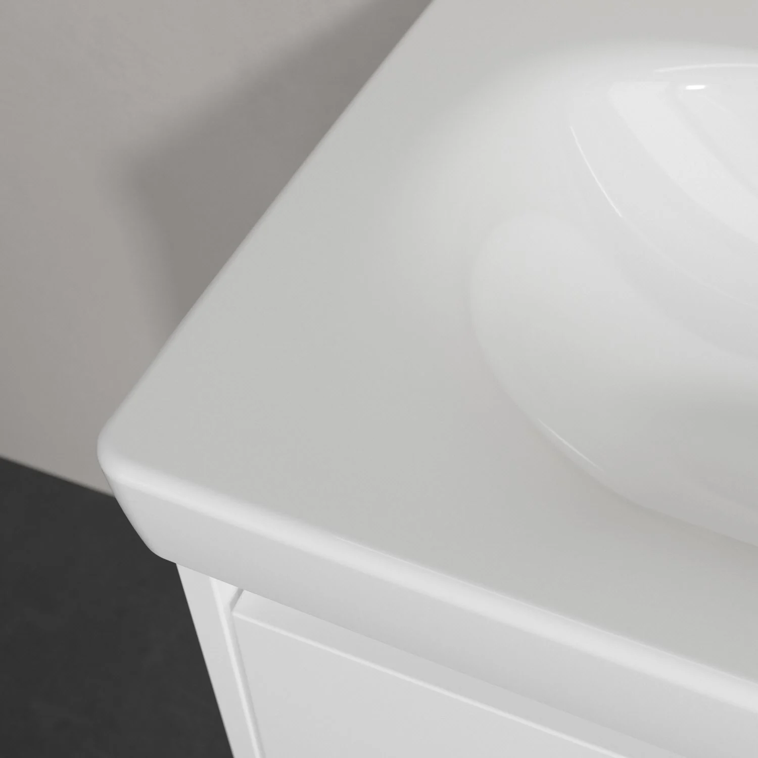 Zbliżenie białej umywalki w łazience, Villeroy & Boch