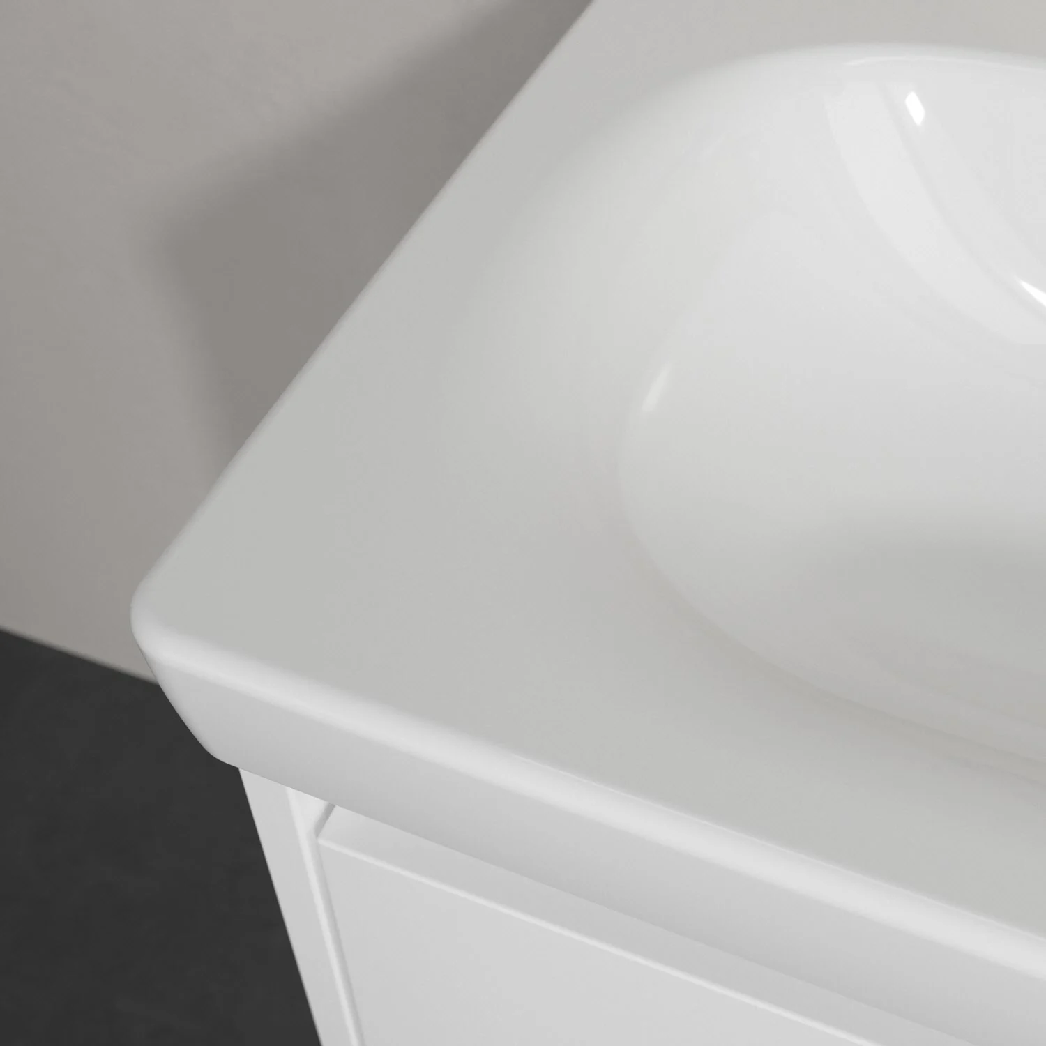 Zbliżenie białej umywalki w rogu, Villeroy & Boch