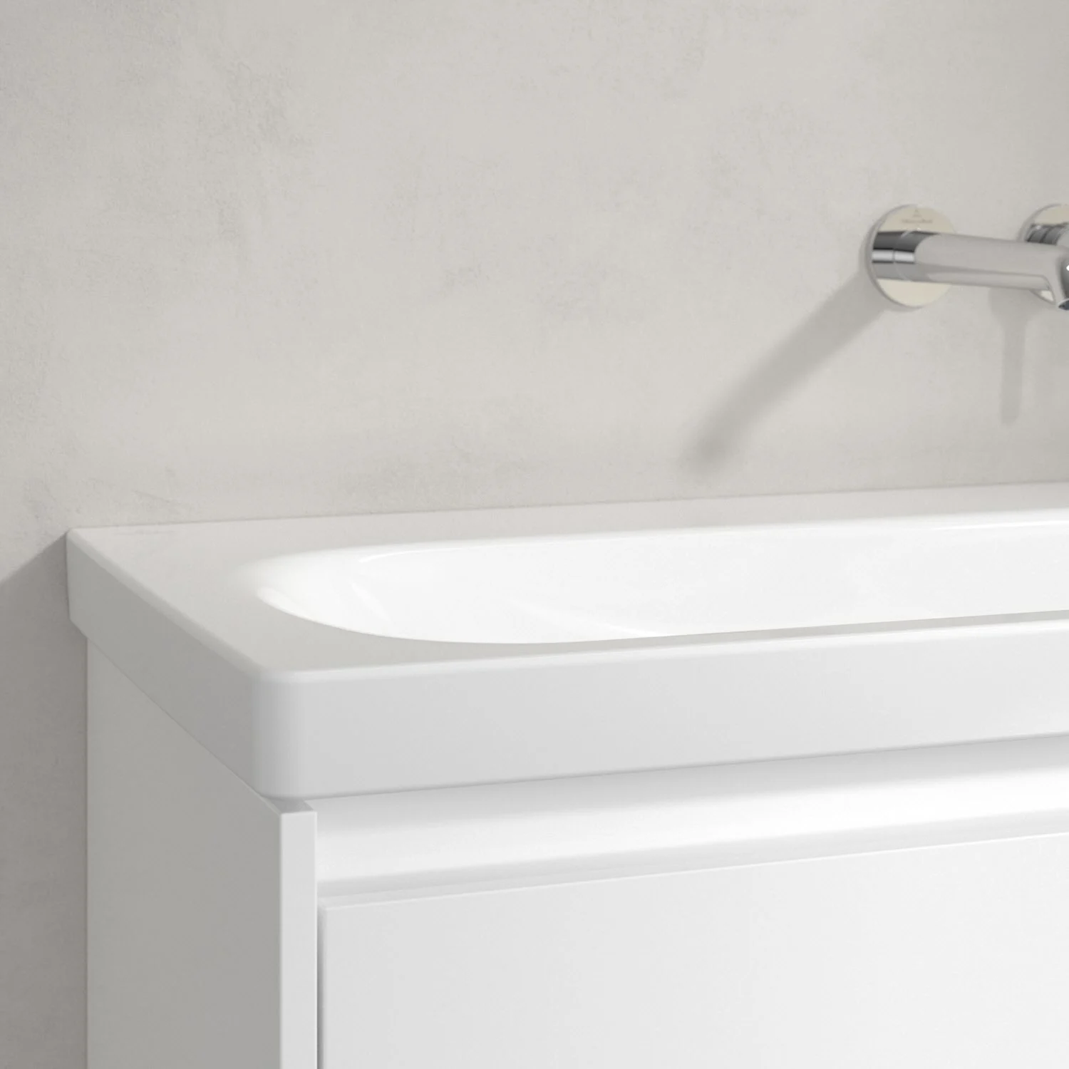 Zbliżenie białej umywalki bez kranu, Villeroy & Boch