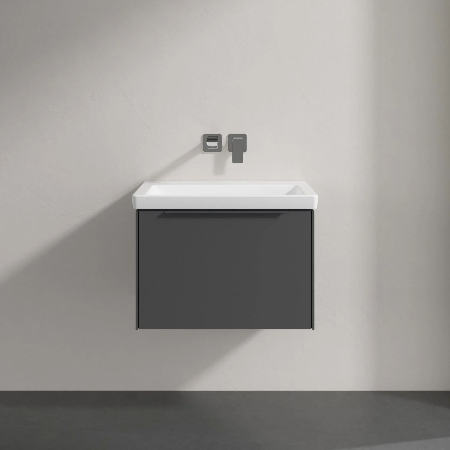 Umywalka z szarą szafką z bliska, Villeroy & Boch
