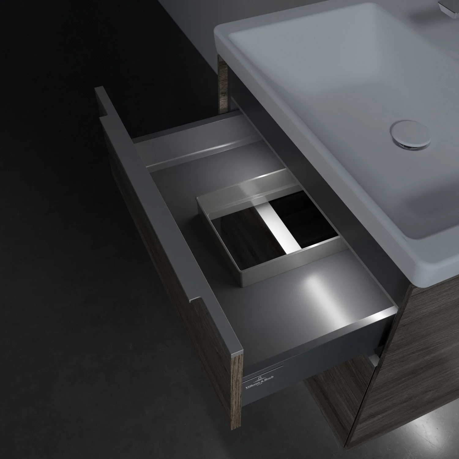 Zbliżenie otwartej szuflady w łazience, Villeroy & Boch