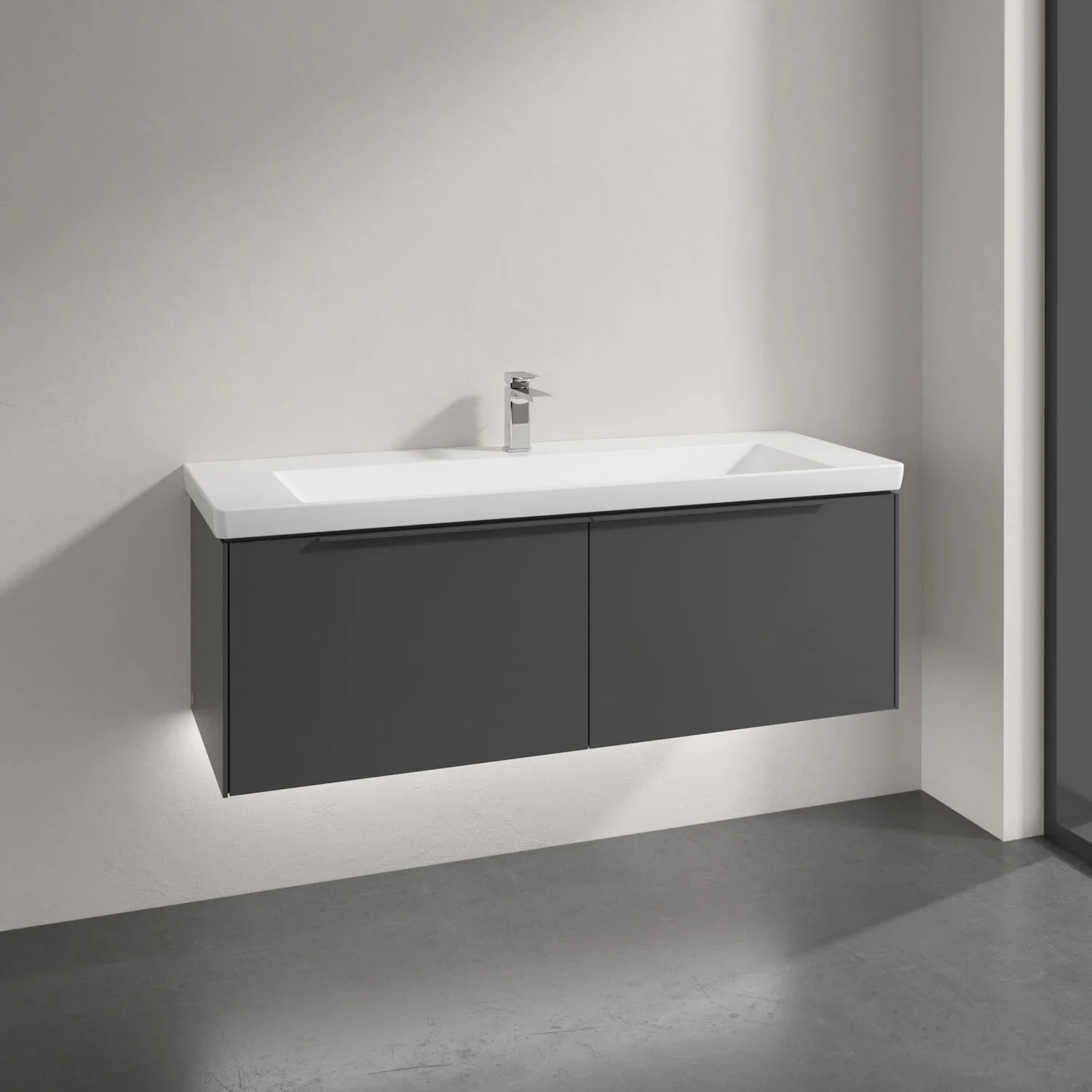 Pojedyncza umywalka z ciemną szafką w zbliżeniu, Villeroy & Boch