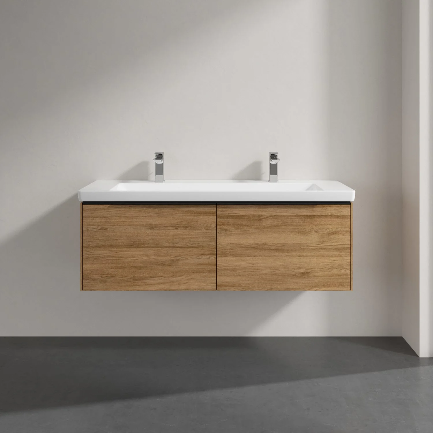Umywalka z drewnianą szafką w nowoczesnej łazience, Villeroy & Boch