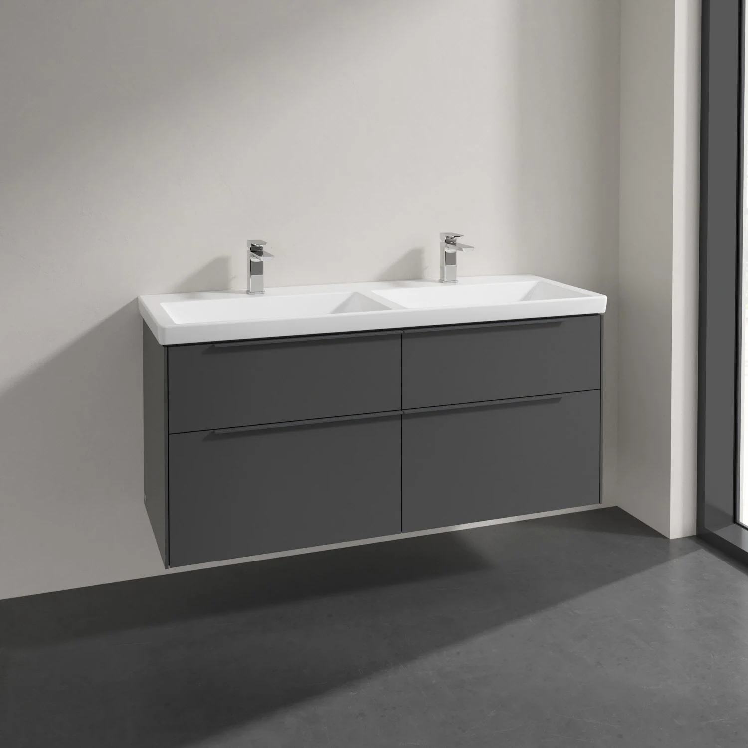 Podwójna umywalka z szarą szafką w łazience, Villeroy & Boch
