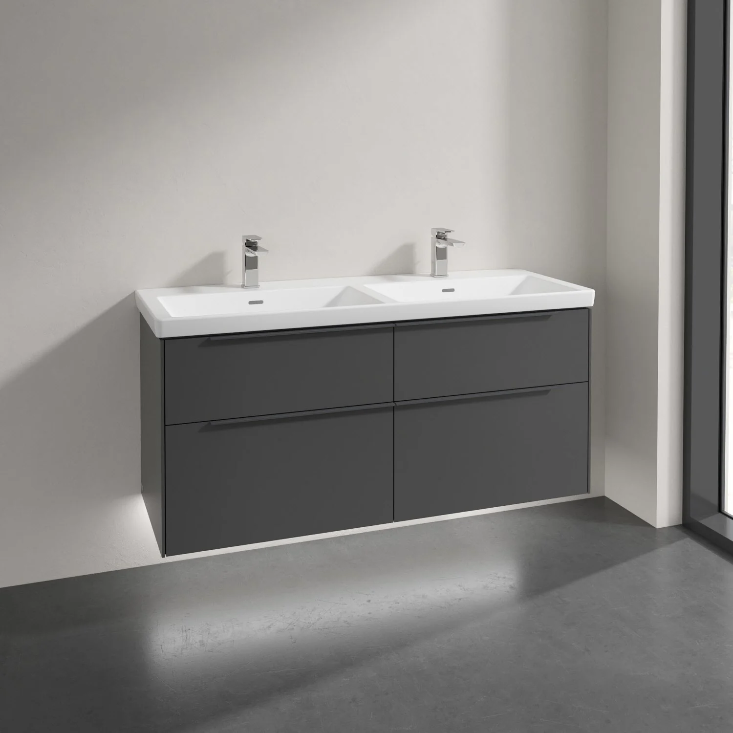 Podwójna umywalka z szarą szafką w nowoczesnej łazience, Villeroy & Boch