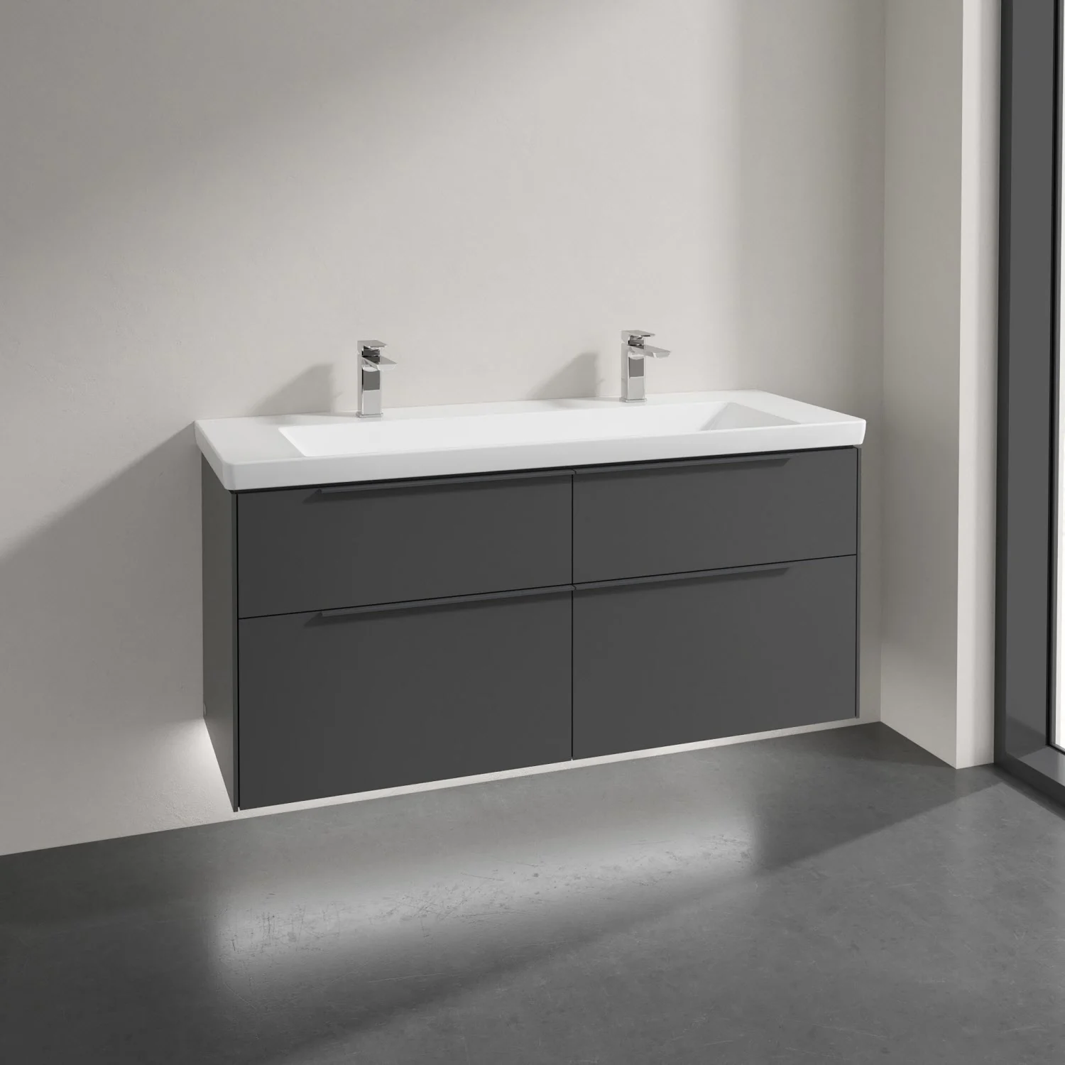 Podwójna umywalka z ciemną szafką w łazience, Villeroy & Boch
