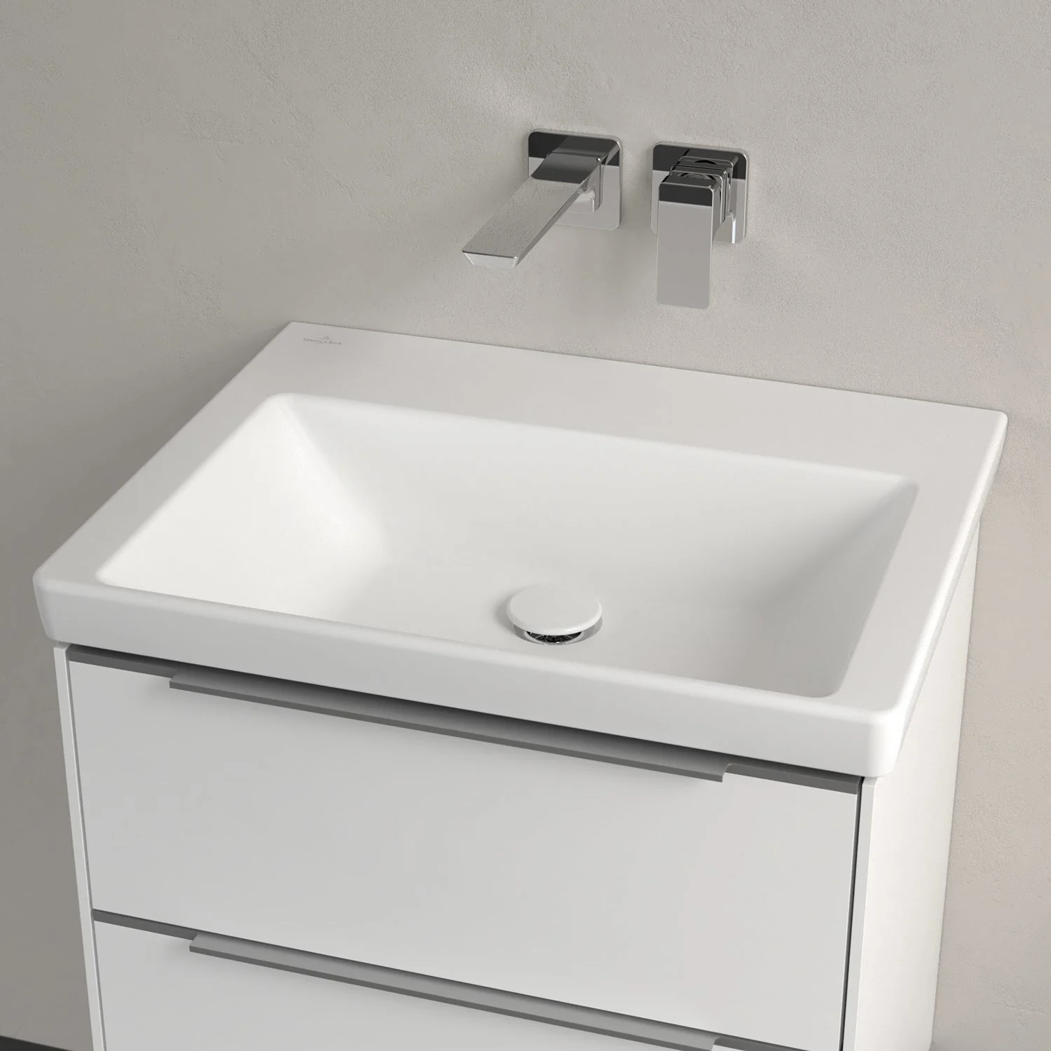 Umywalka z baterią ścienną w zbliżeniu, Villeroy & Boch