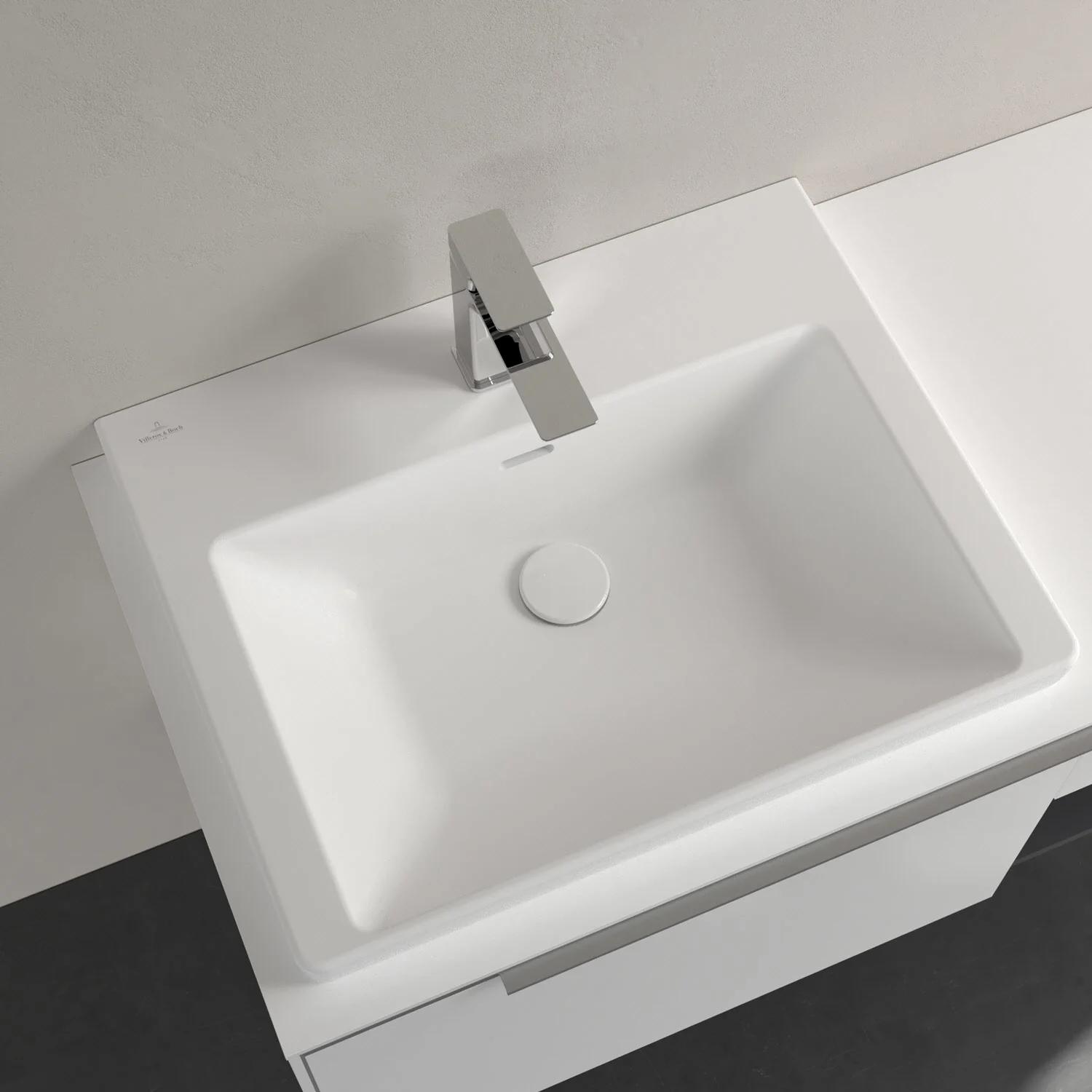 Umywalka z baterią w zbliżeniu, Villeroy & Boch