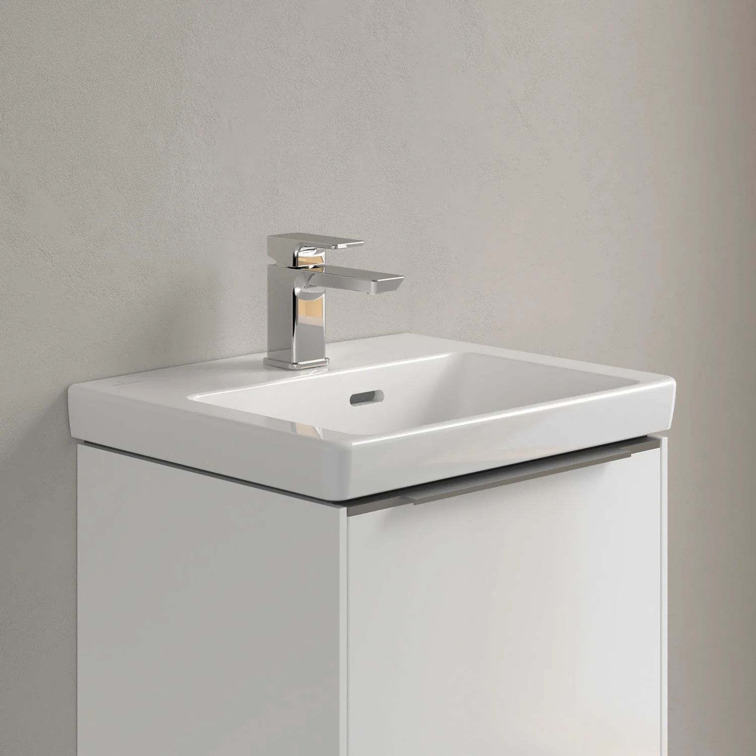 Umywalka z baterią w zbliżeniu, Villeroy & Boch