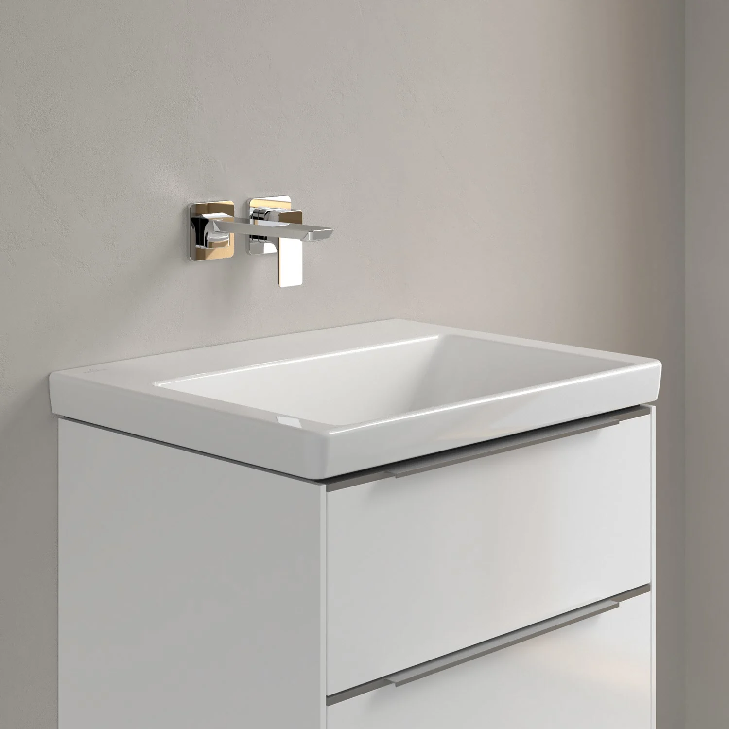 Umywalka z baterią ścienną w zbliżeniu, Villeroy & Boch