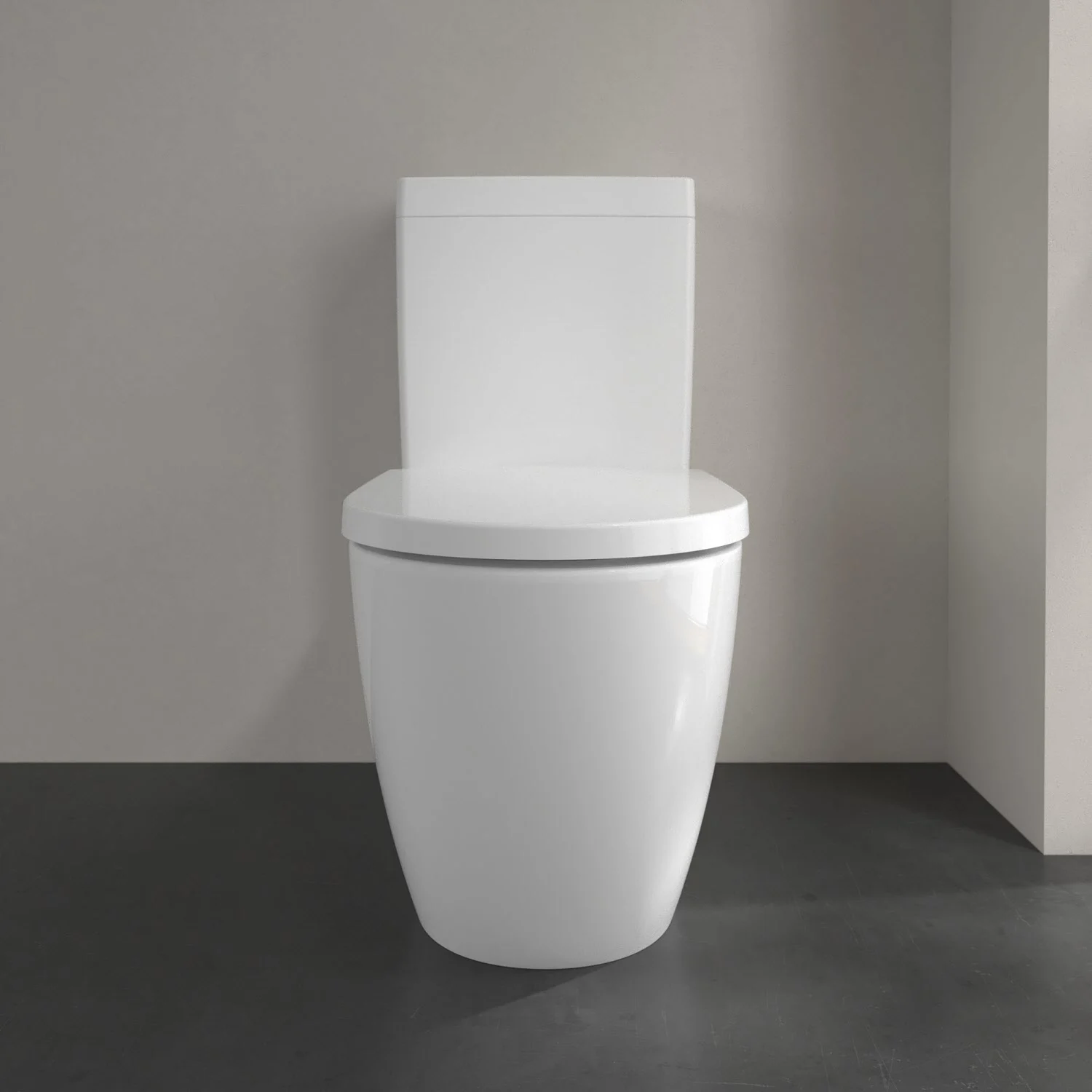Biała toaleta z bliska w łazience, Villeroy & Boch