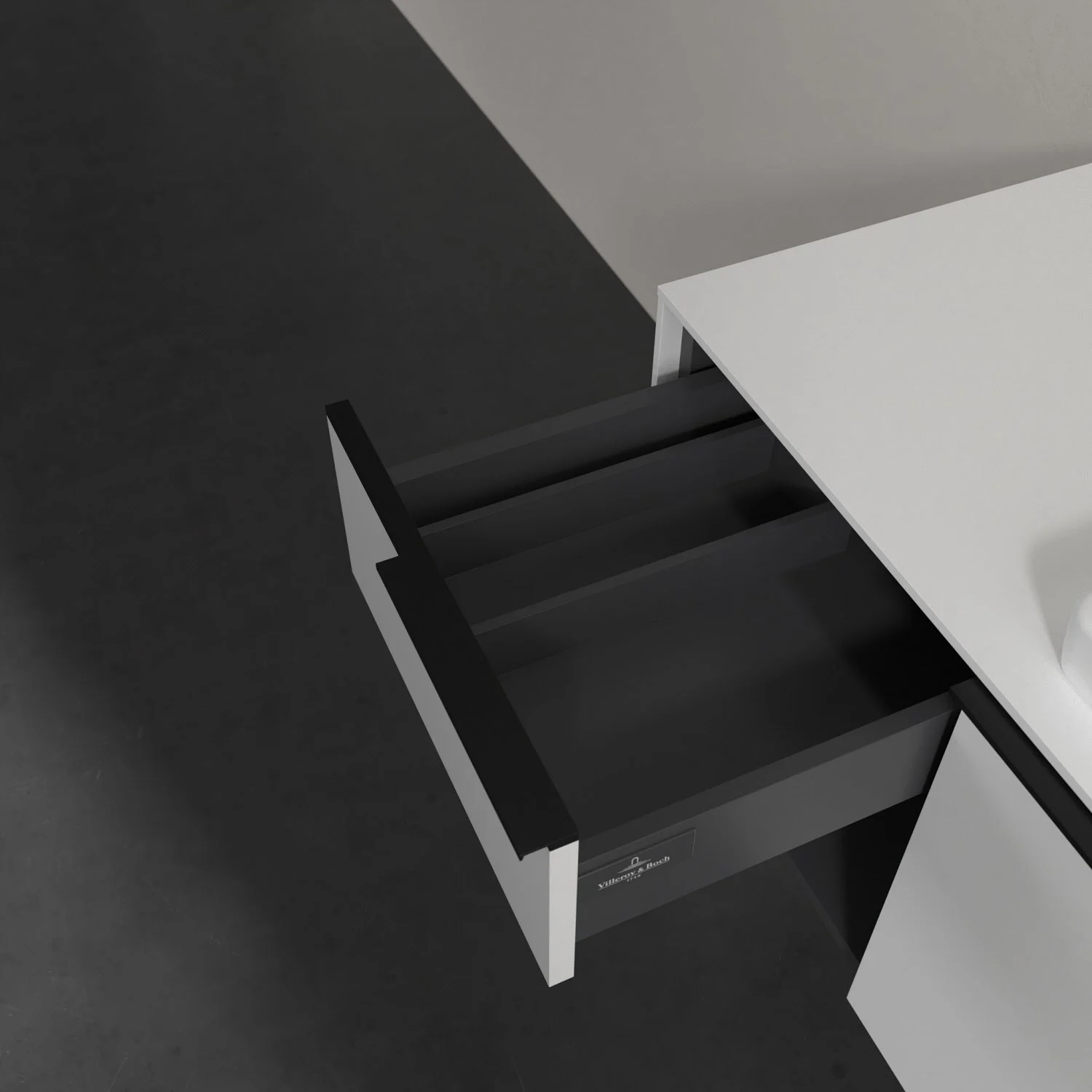 Biała szuflada w łazience, Villeroy & Boch