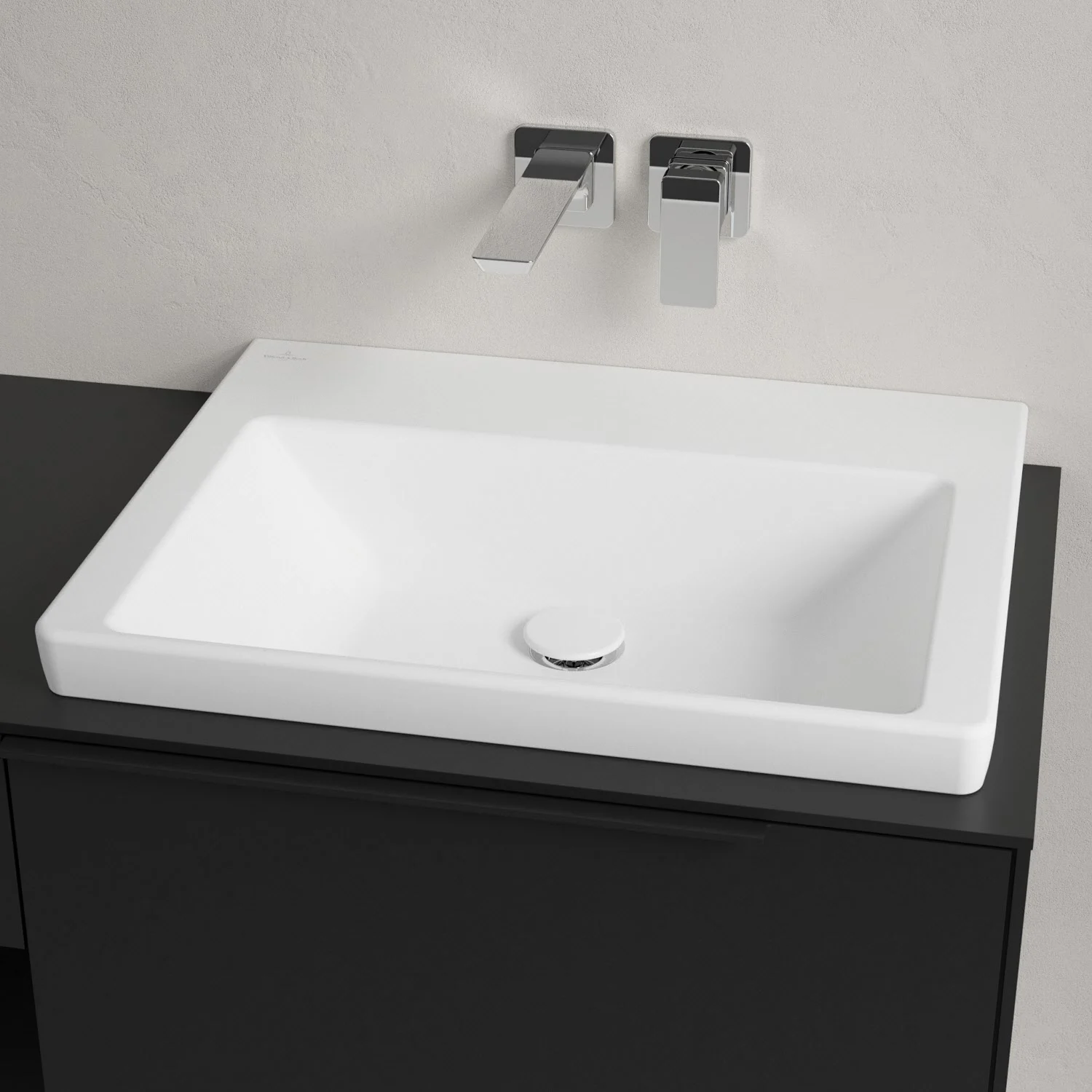 Umywalka z baterią ścienną na ciemnej szafce, Villeroy & Boch