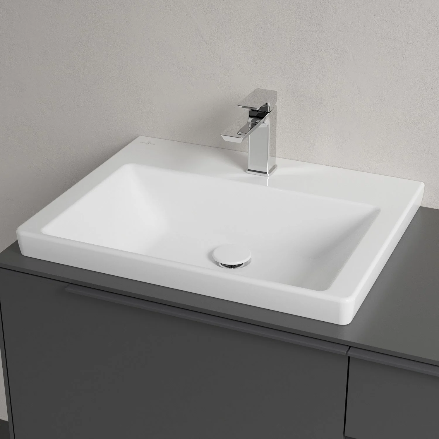 Umywalka z baterią na szarej szafce, Villeroy & Boch