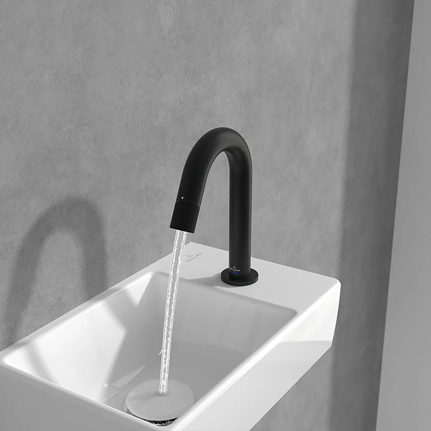 Czarny kran z bieżącą wodą, Villeroy & Boch