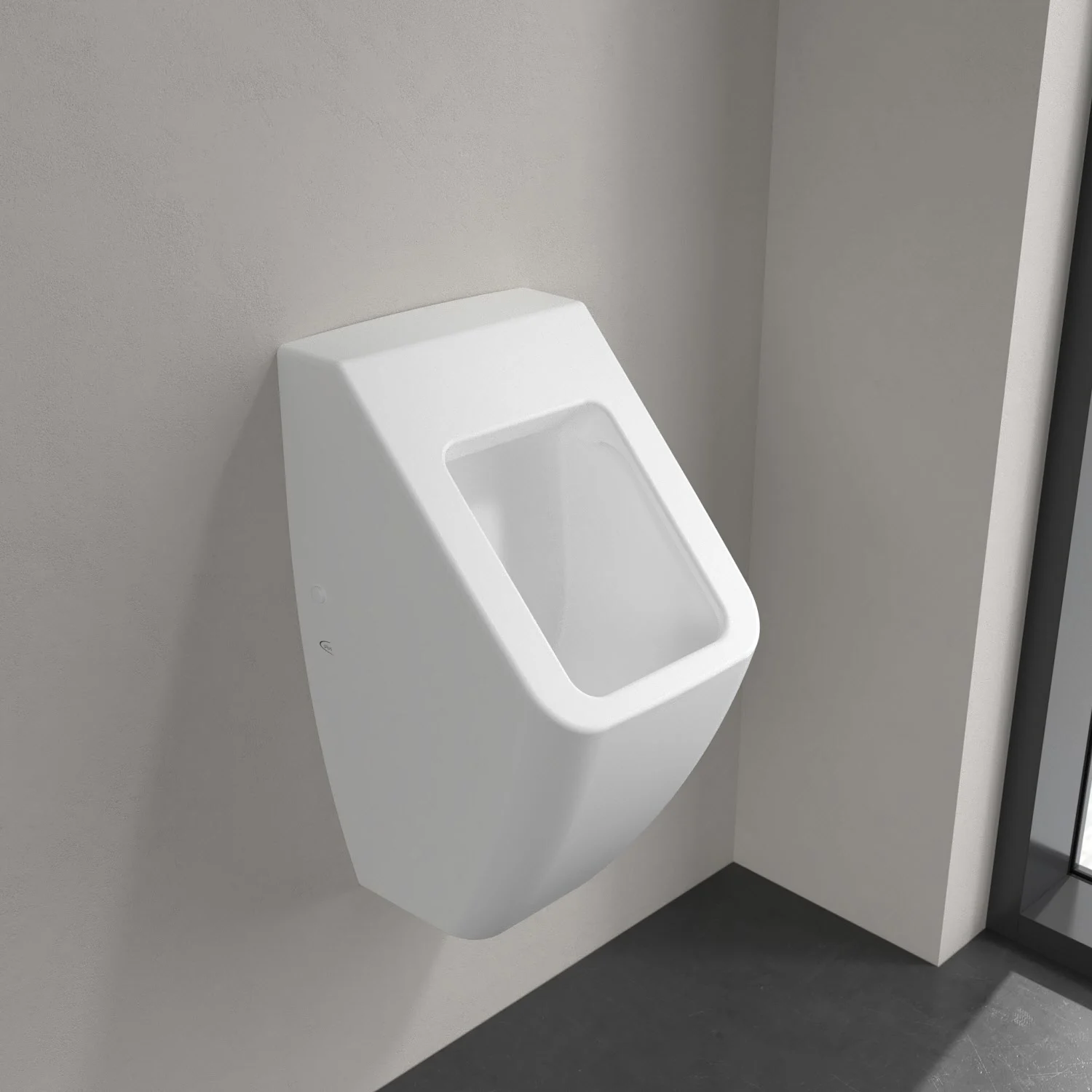 Biała pisuar widok z boku na ścianie, Villeroy & Boch