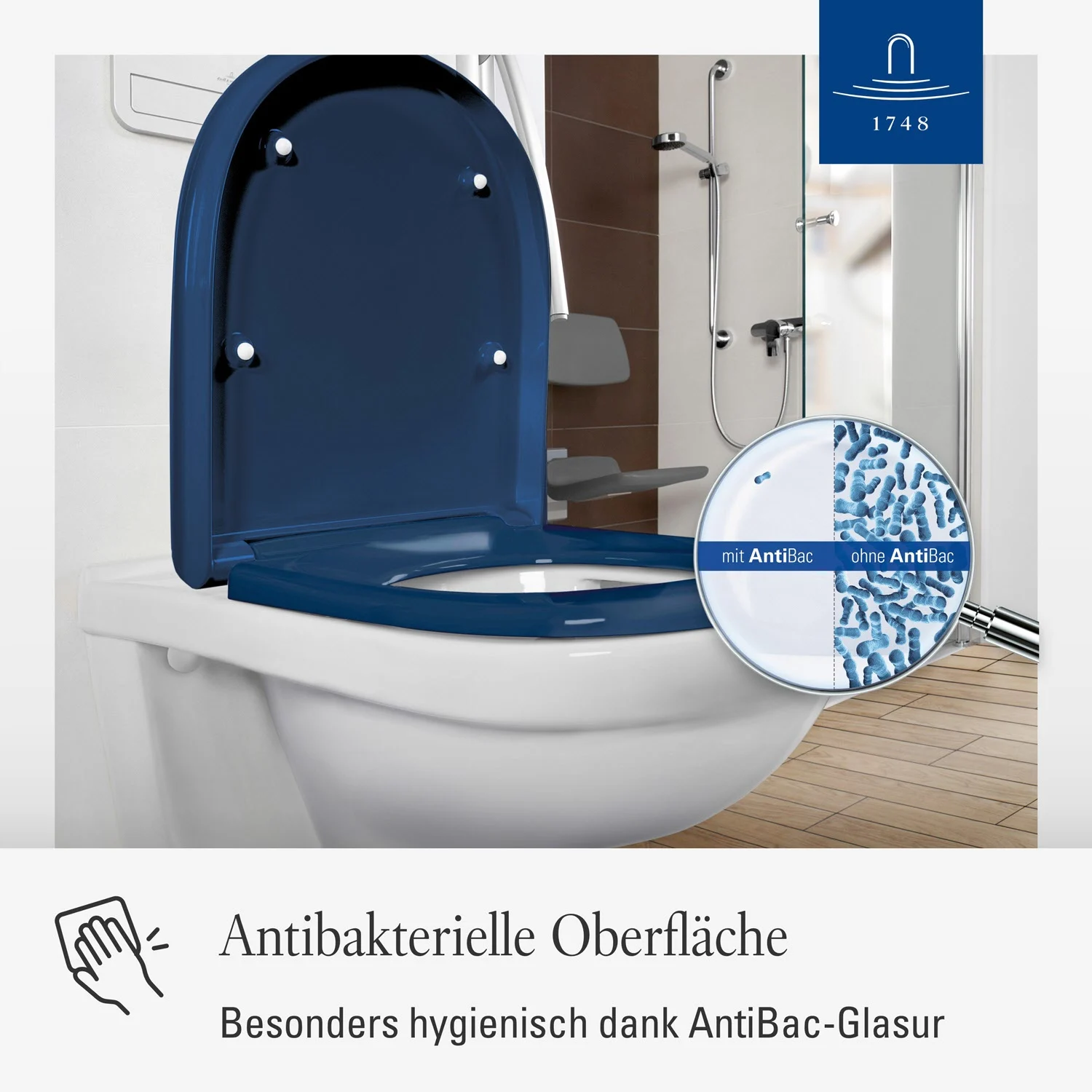 Toaleta z niebieskim siedziskiem i powierzchnią antybakteryjną, Villeroy & Boch