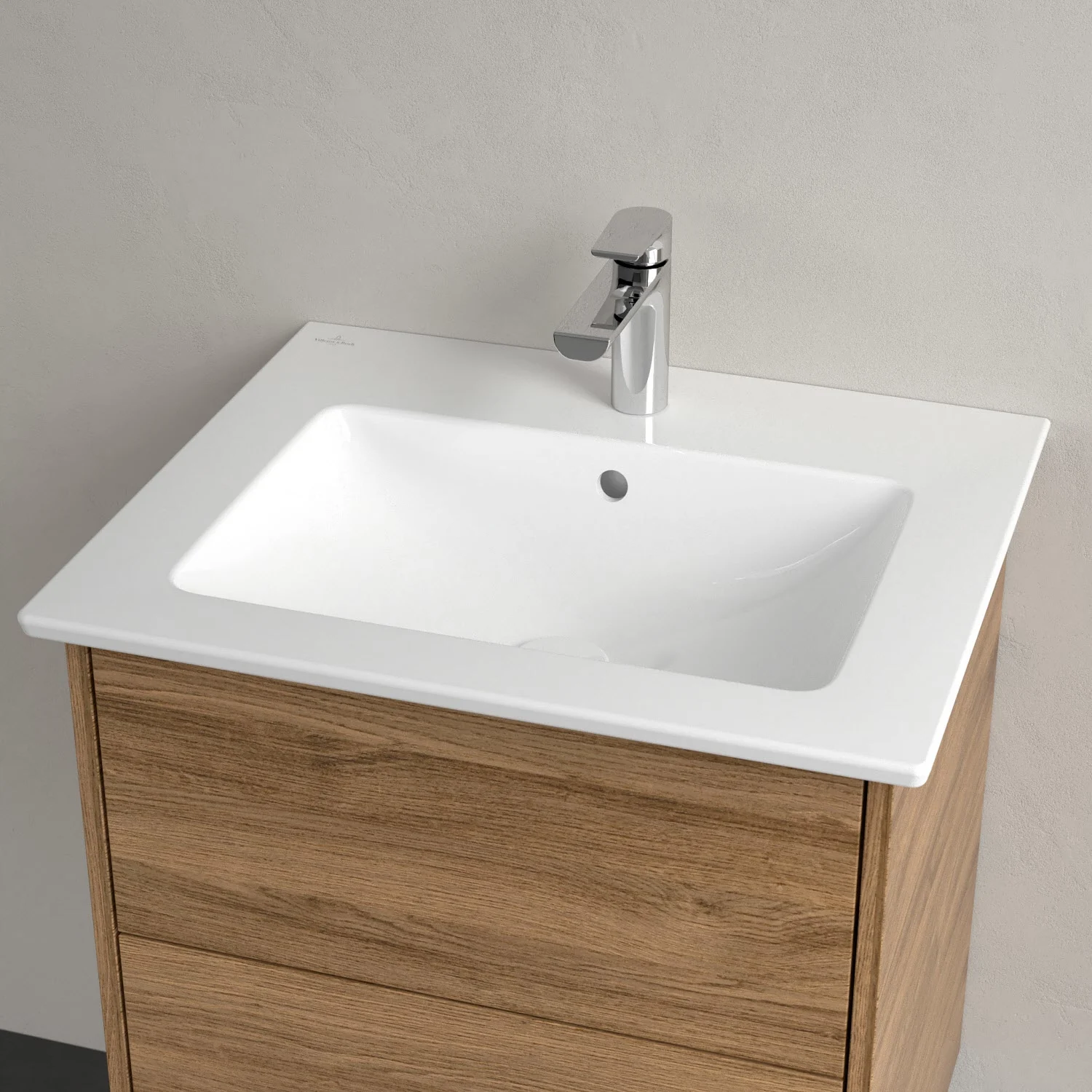 Drewniana szafka pod umywalkę z umywalką widok z przodu, Villeroy & Boch