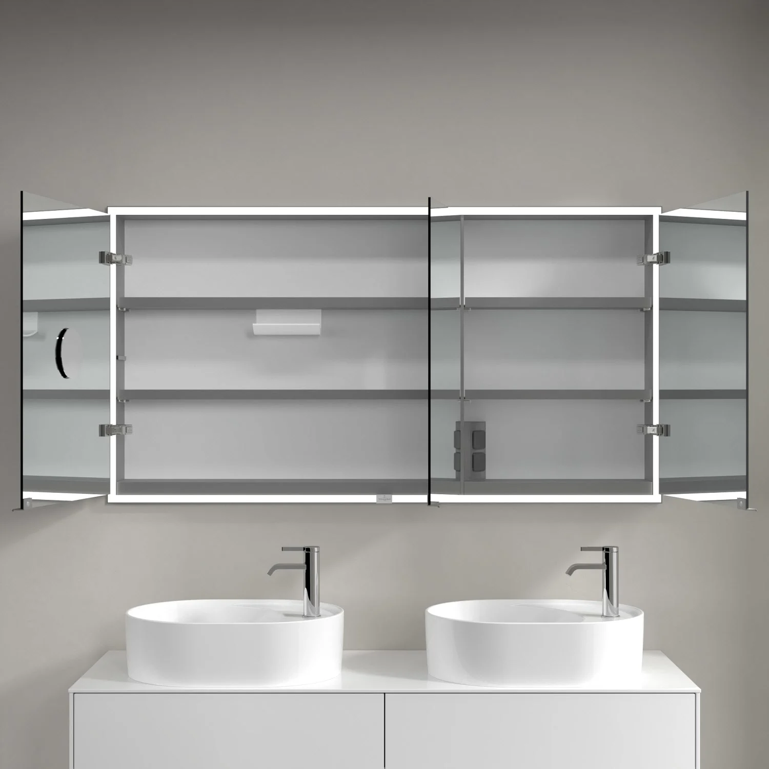 Szafka z lustrem nad podwójną umywalką w łazience, Villeroy & Boch