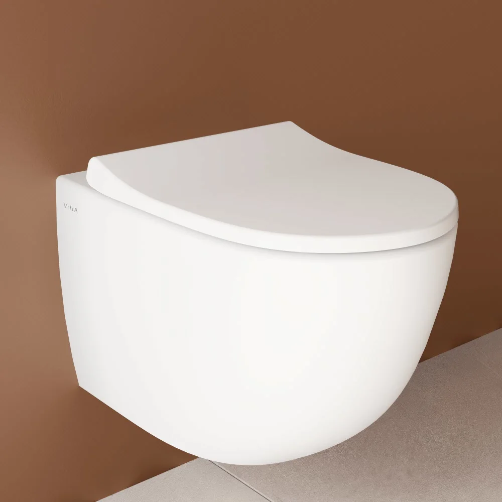 Zestaw toaletowy VitrA Sento do montażu na ścianie z toaletą VitrA Flush 2.0 z głębokim spłukiwaniem bez obrzeża spłukującego oraz deską sedesową Slim Wrap