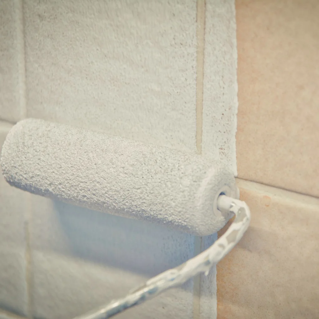 Fliesen selbstständig streichen