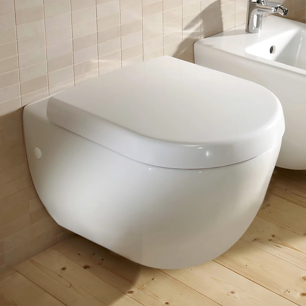 weißes Villeroy & Boch Subway Wand-Flachspülklosett