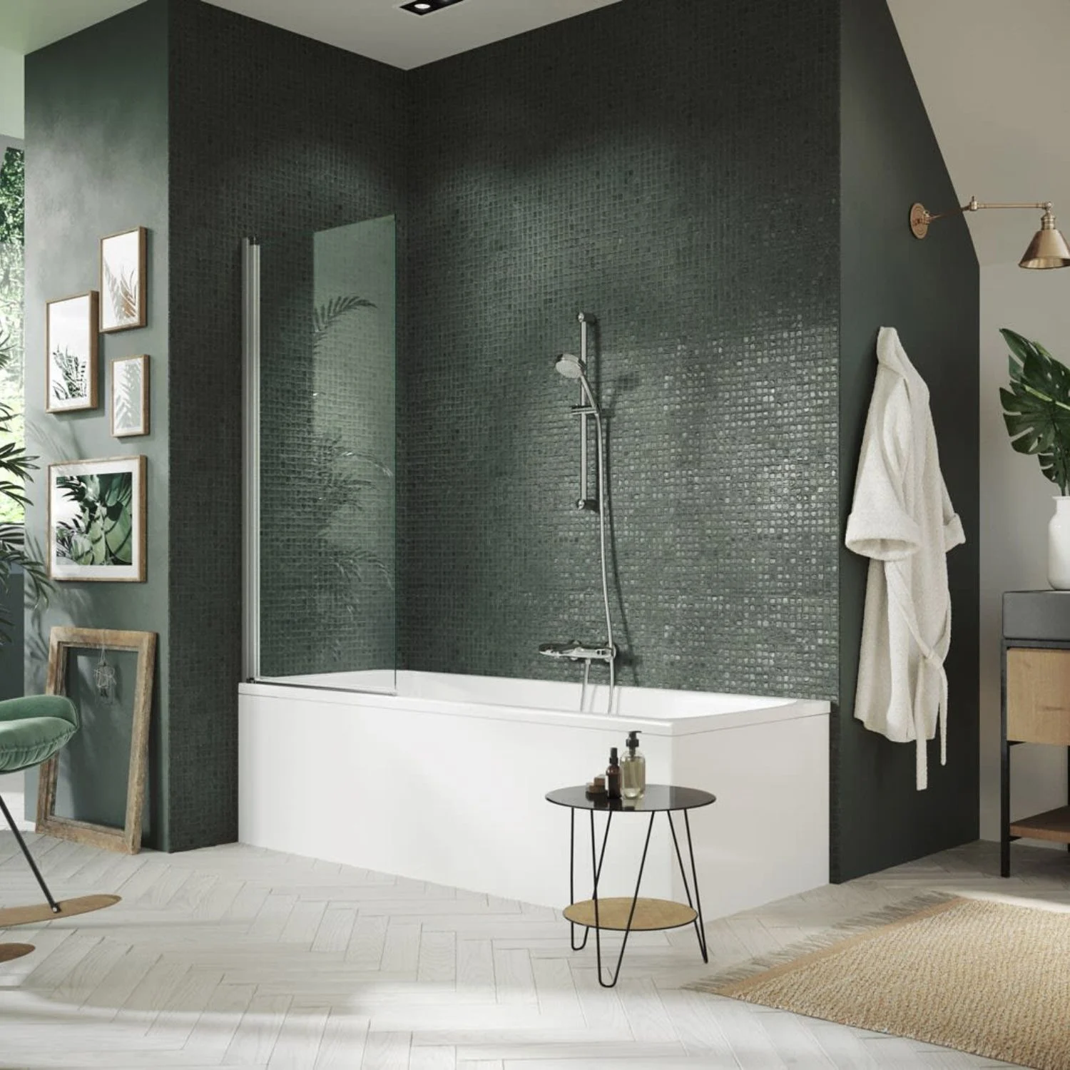 Badewanne mit Glaswand zum Duschen