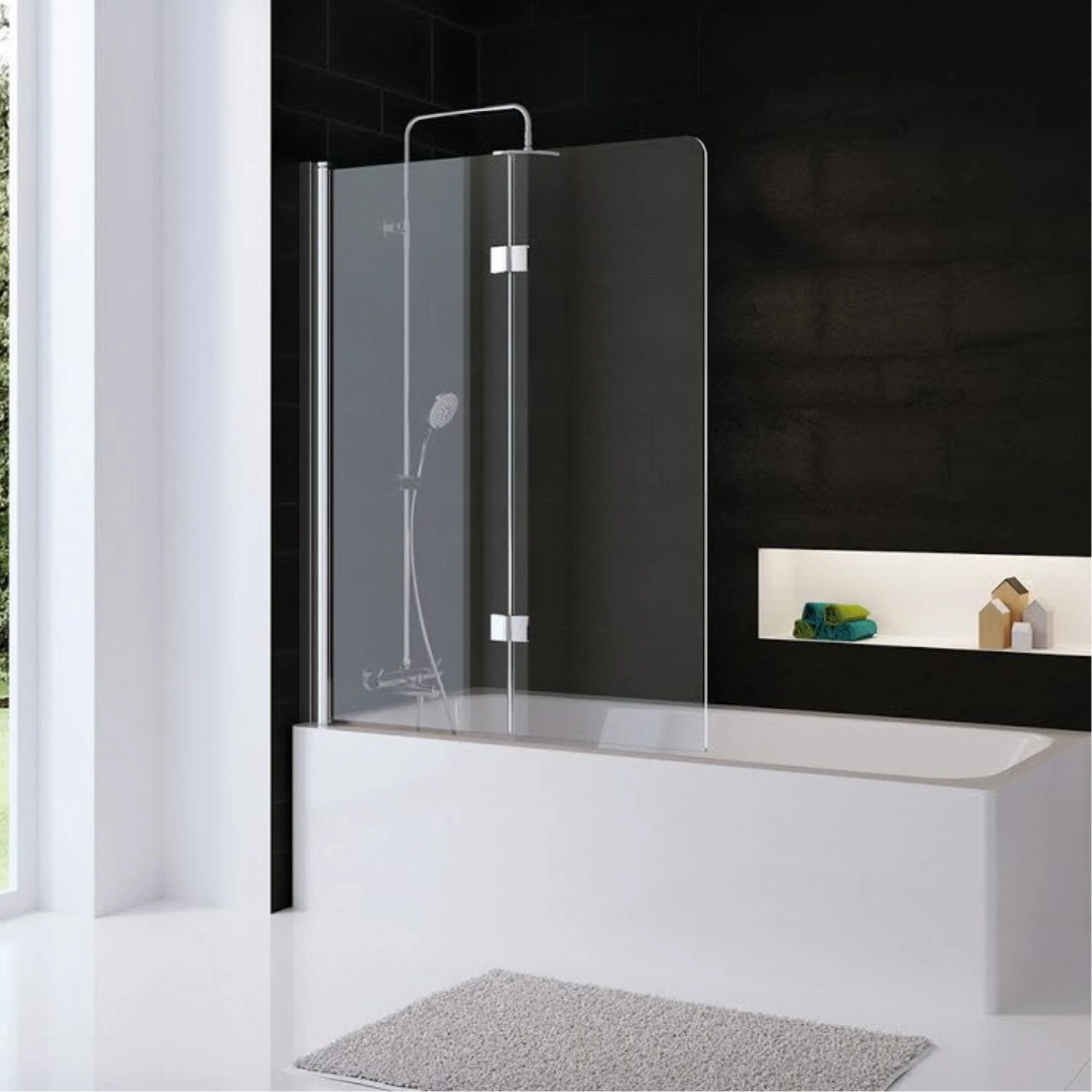 Moderne Duschbadewanne mit faltbarem Spritzschutz