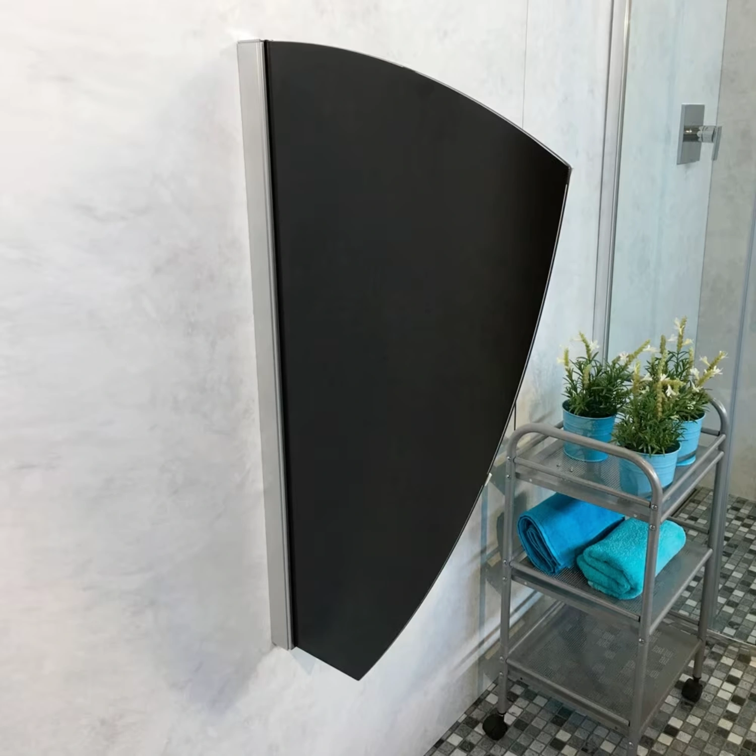 Schwarze Urinaltrennwand Segel von Megabad Profi Collection