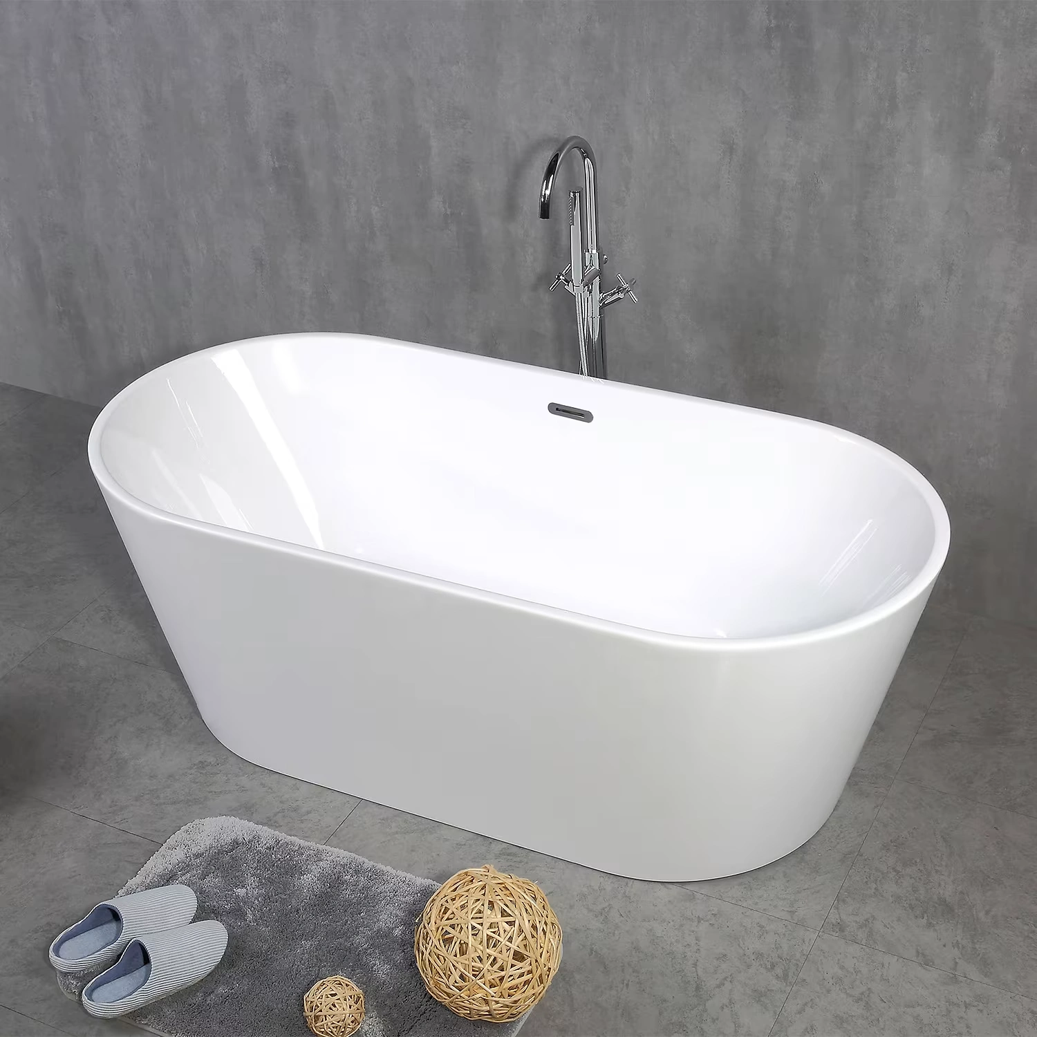 progettobagno Regina freistehende Badewanne in Weiß in einem minimalistischen Bad