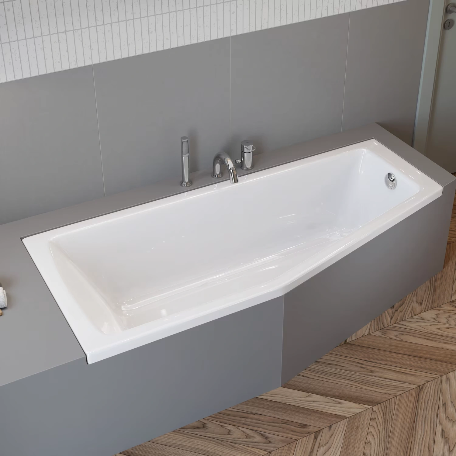 Raumsparbadewanne mit grauer Verkleidung