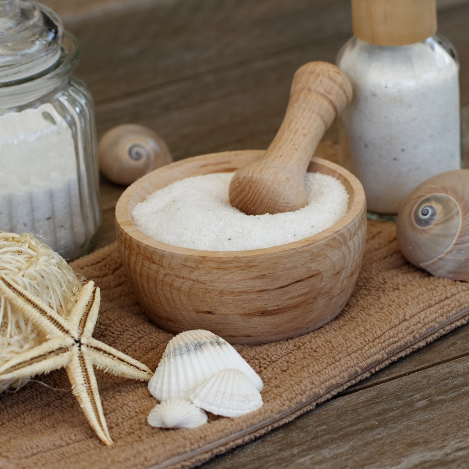 Glas Salz im Bad als dekoratives Element