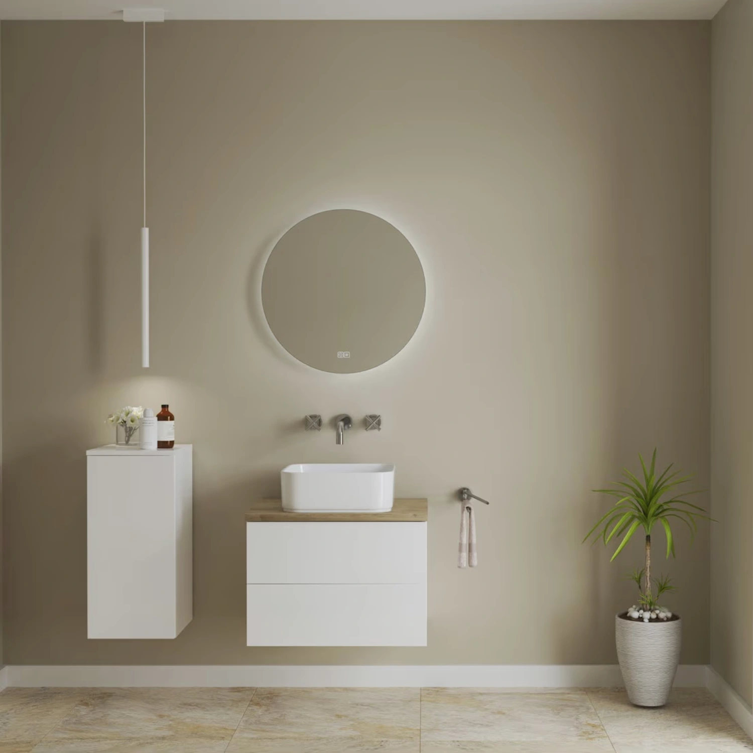 Elegant gehaltenes Bad in Beige mit weißen Badschränken und weißem Aufsatzwaschtisch