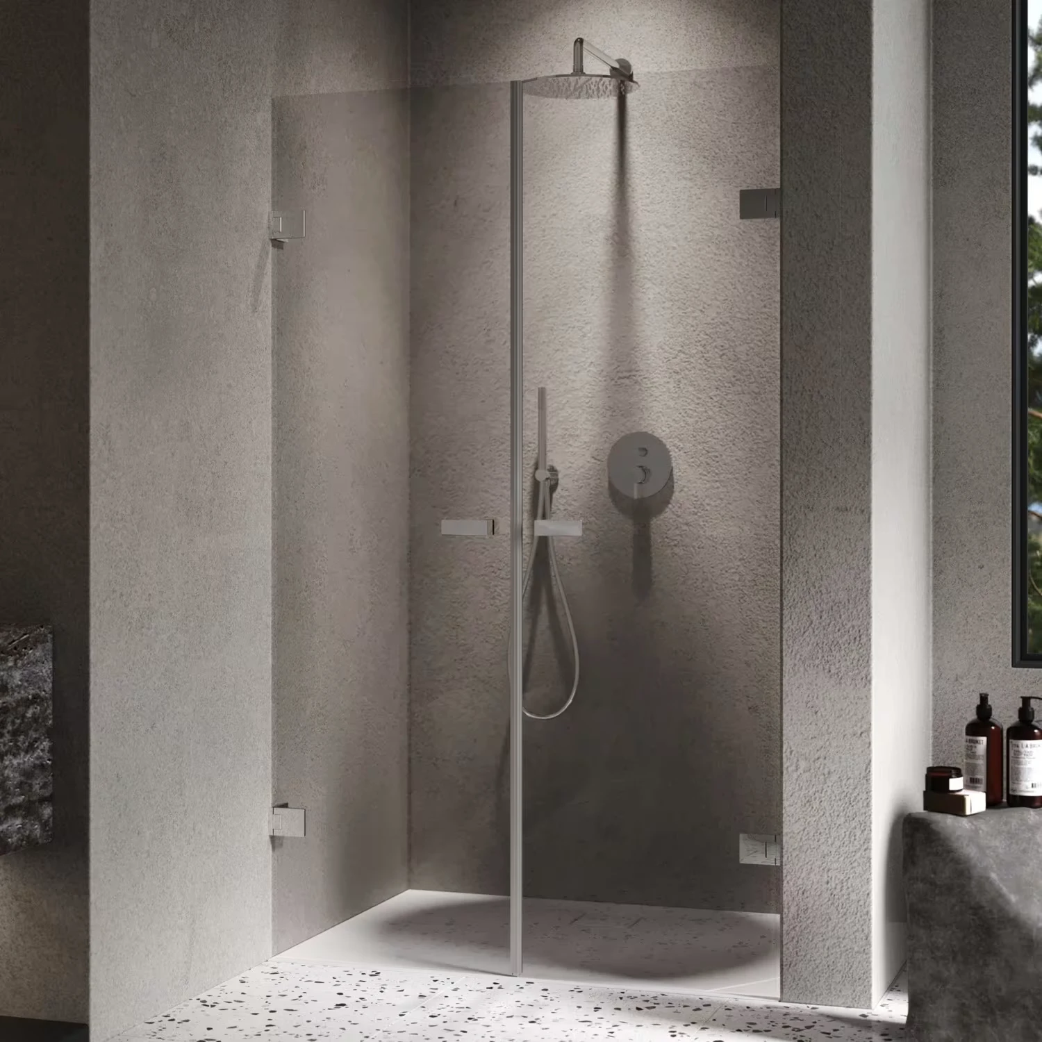 ALLUVION Imperium Pendeltür in einer Nische eines dunklen Badezimmers.