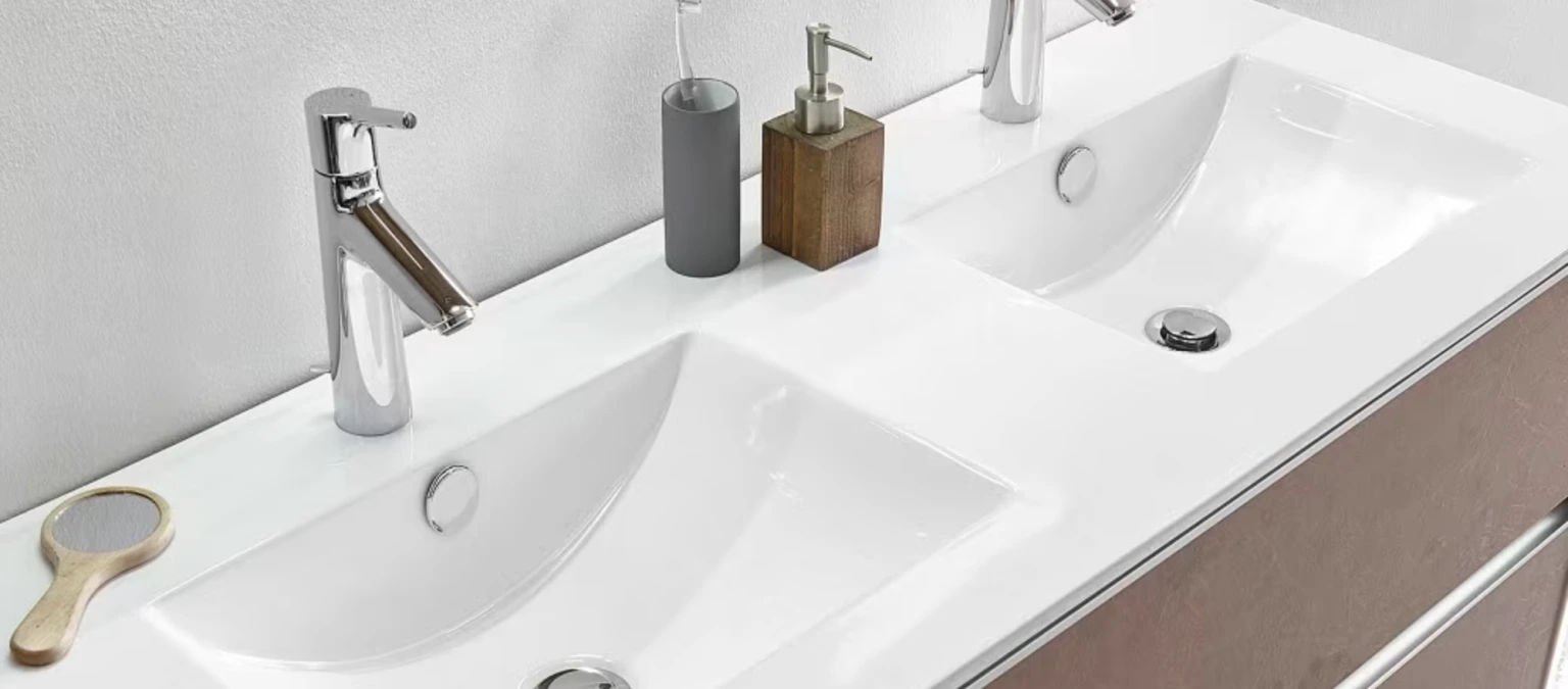 Waschbecken-Überlauf reinigen: So vertreiben Sie Schmutz und Gestank dauerhaft